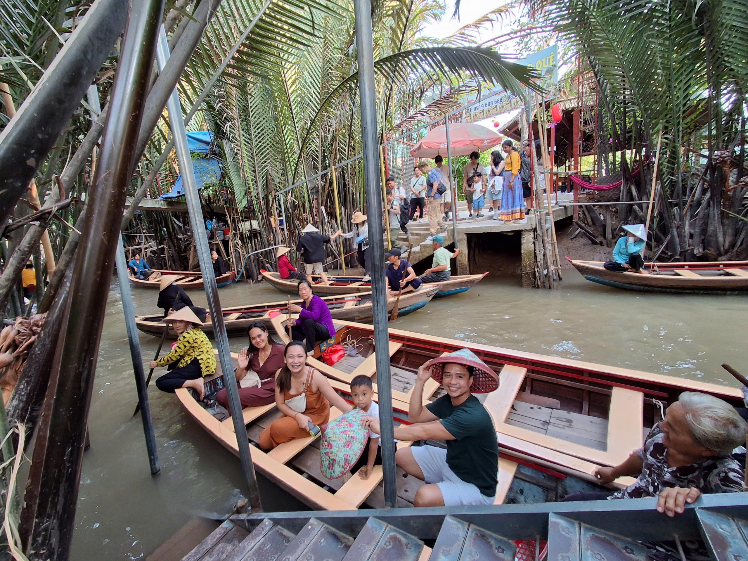 2-Day Mekong Delta Adventure & Cai Rang Market
