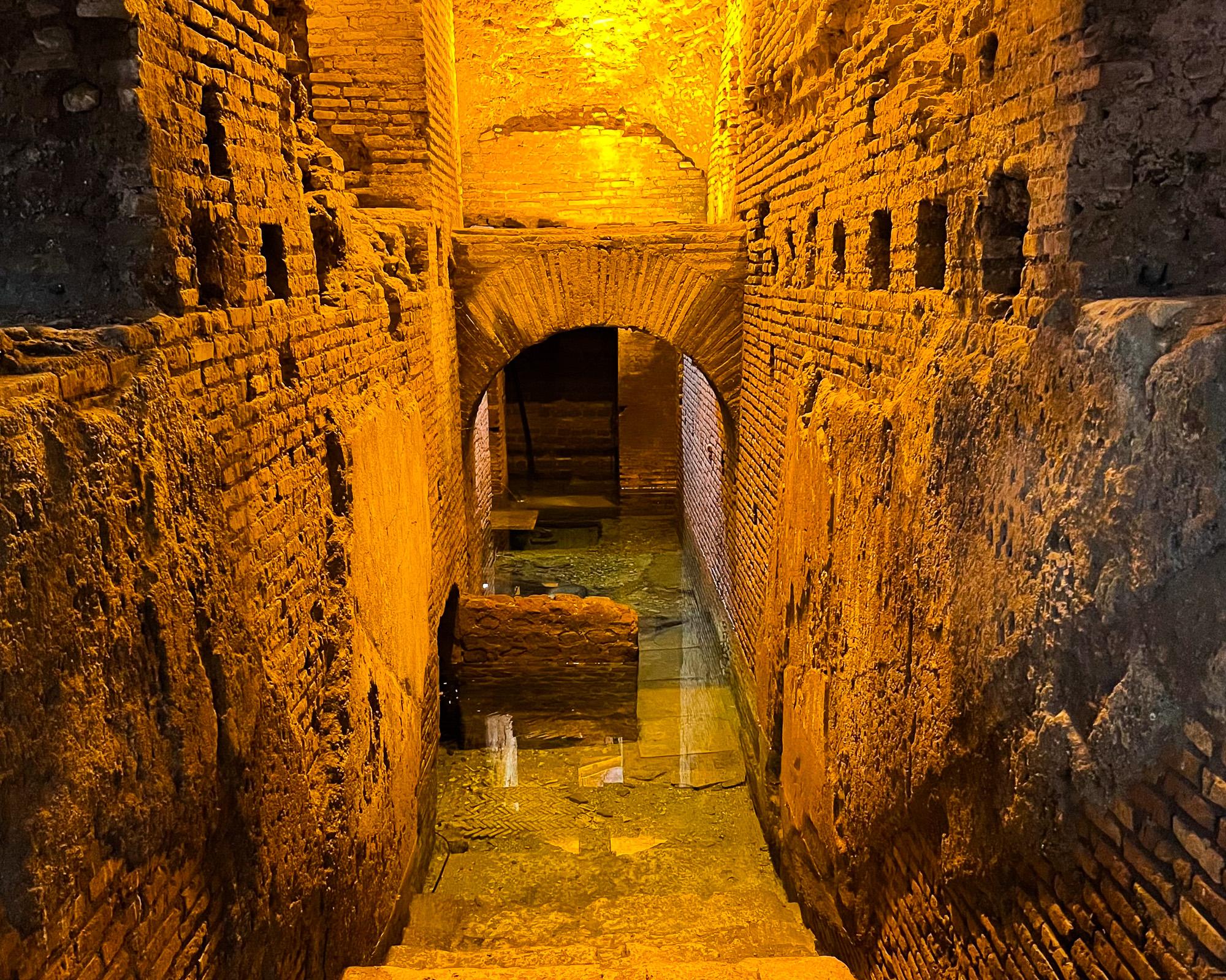 Trevi Fountain Underground Aqueduct & Spanish Steps Tour