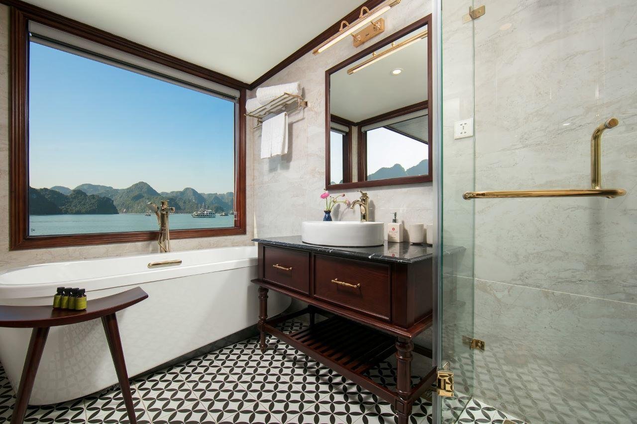Ha Long & Lan Ha Bay 2-Day 5-Star Cruise with Free Transfer