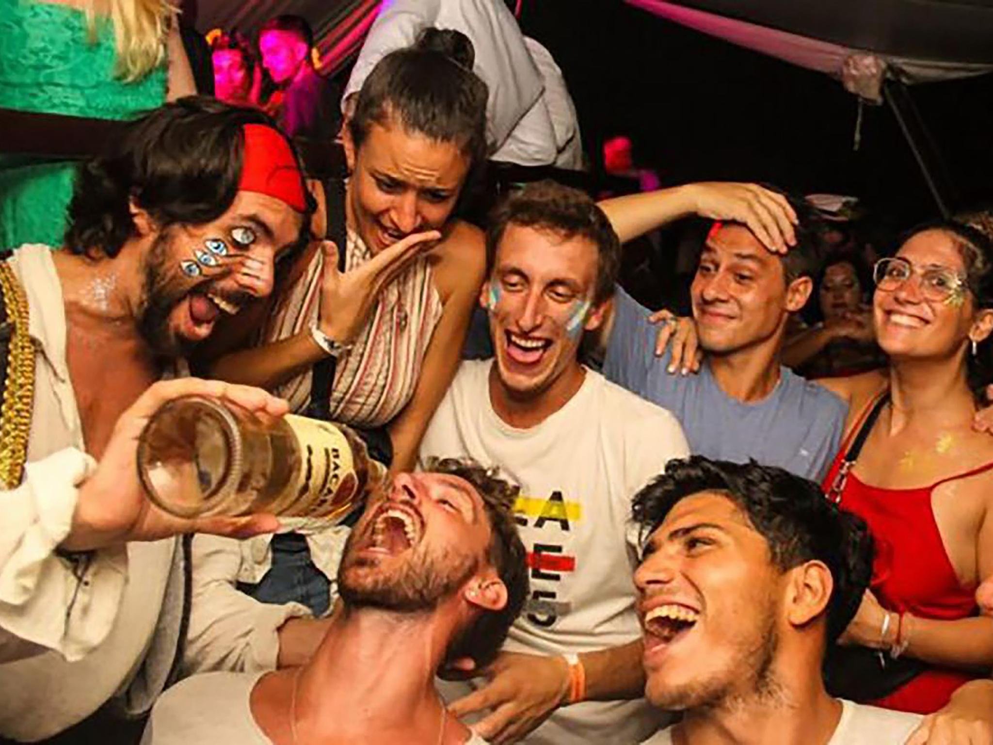 Rio Boat Party: Floating Nightclub on Guanabara Bay