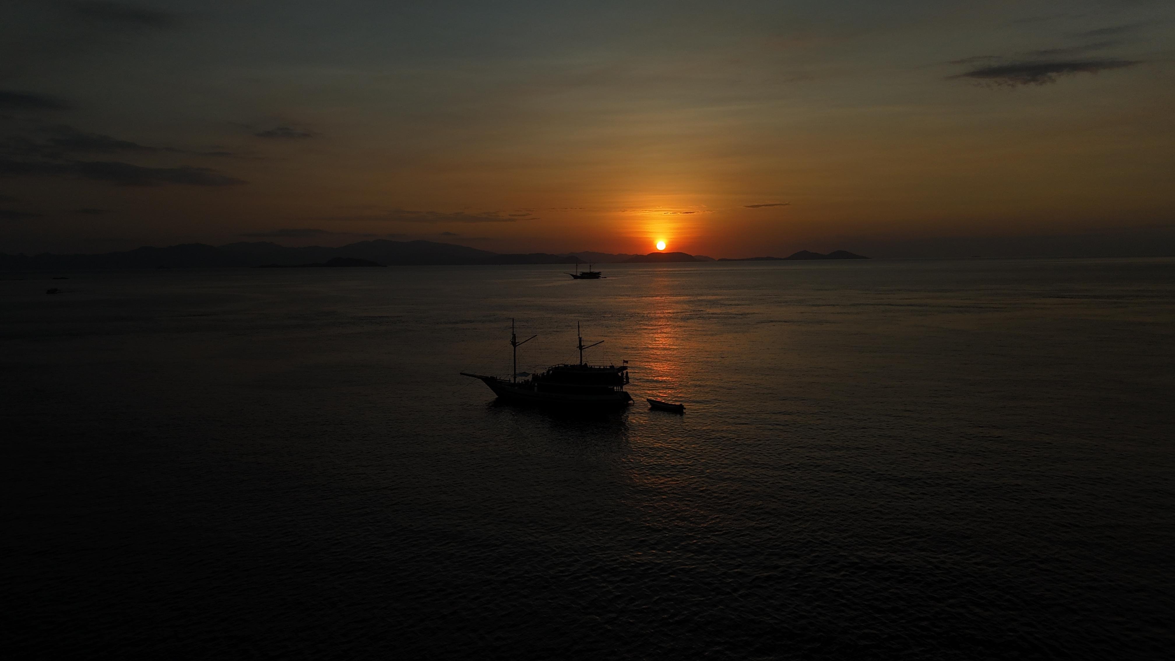 Komodo Archipelago 3-Day Phinisi Liveaboard from Labuan Bajo