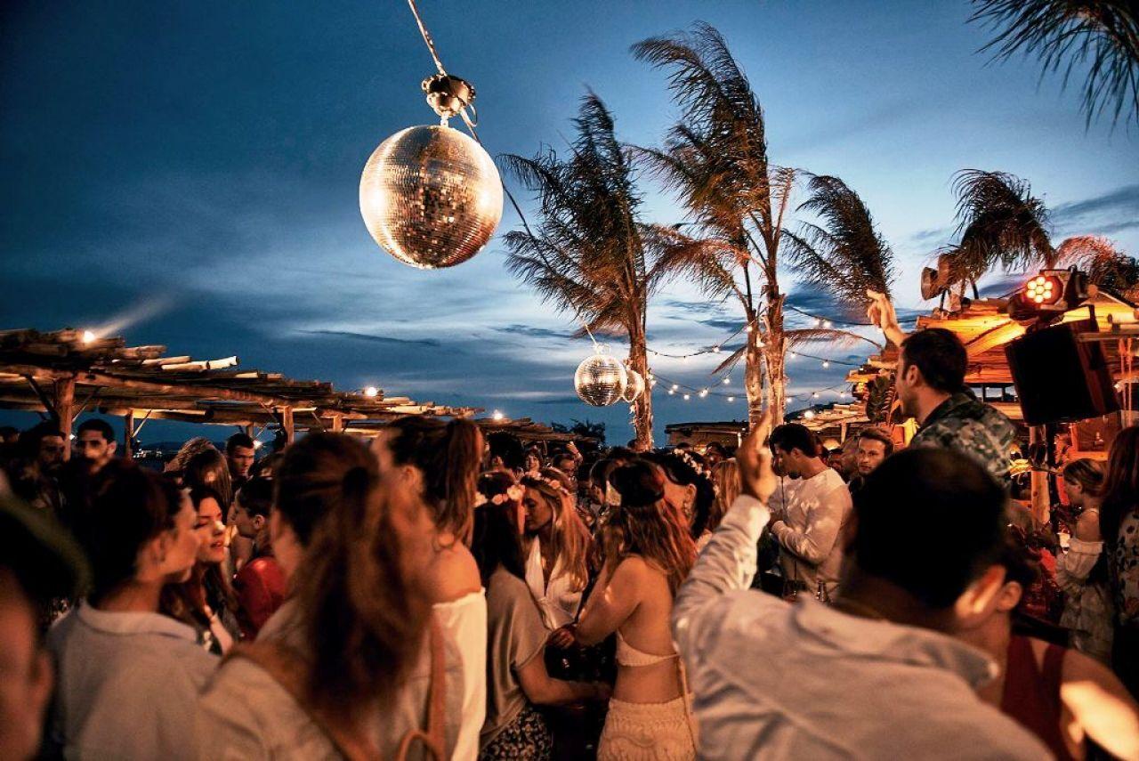 Private Mykonos Beach Club Luxury Van Transfer
