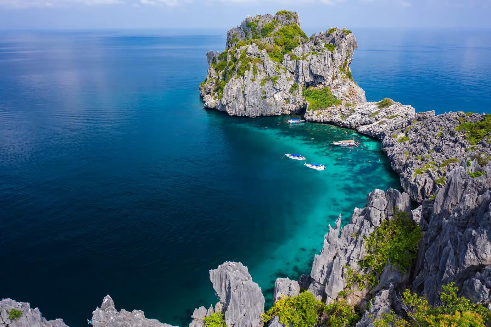 Angthong Marine Park Speedboat Adventure with Kayaking & Snorkeling