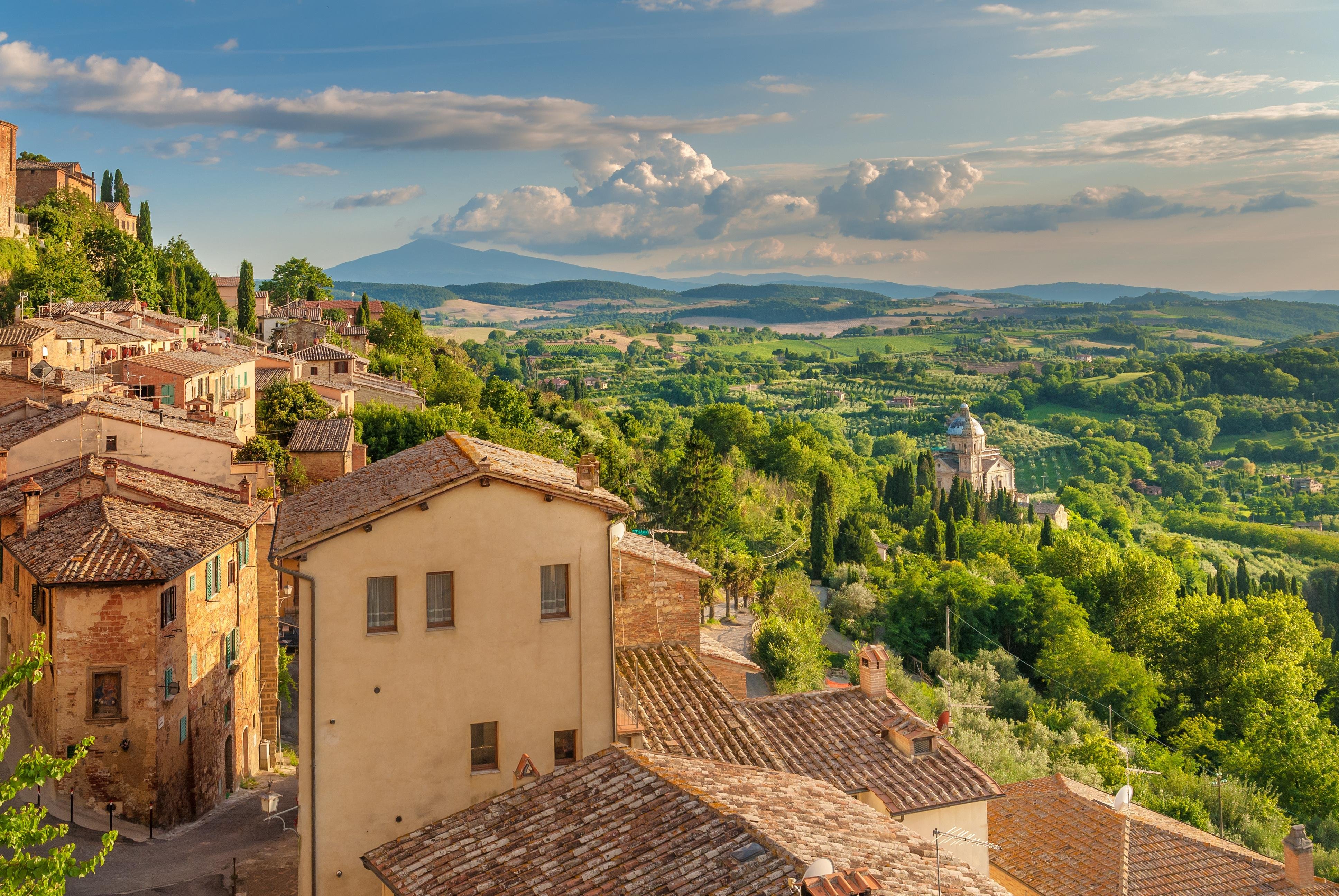 Rome to Tuscany: Montepulciano & Montalcino Day Tour with Wine Tasting and Lunch
