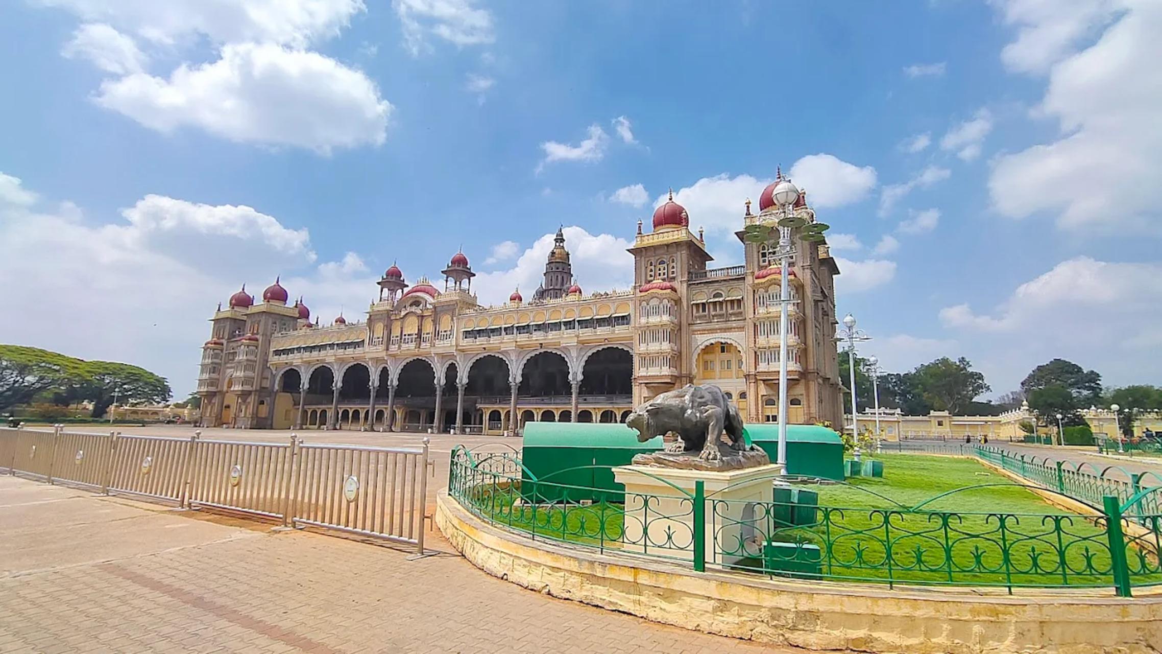 Mysore Private Day Tour from Bangalore with Palace & Temples