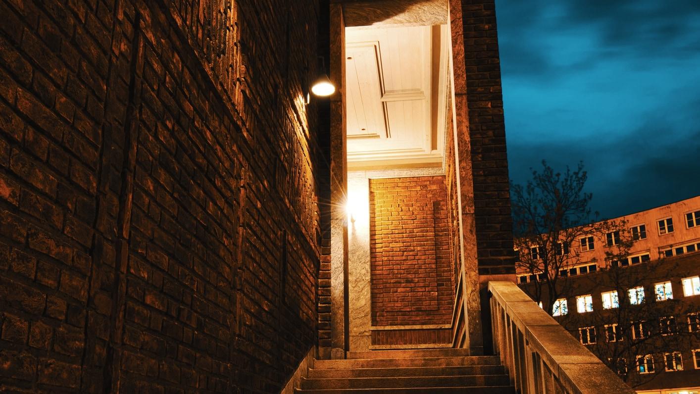 Oslo: Historic Myths & Legends Evening Walking Tour