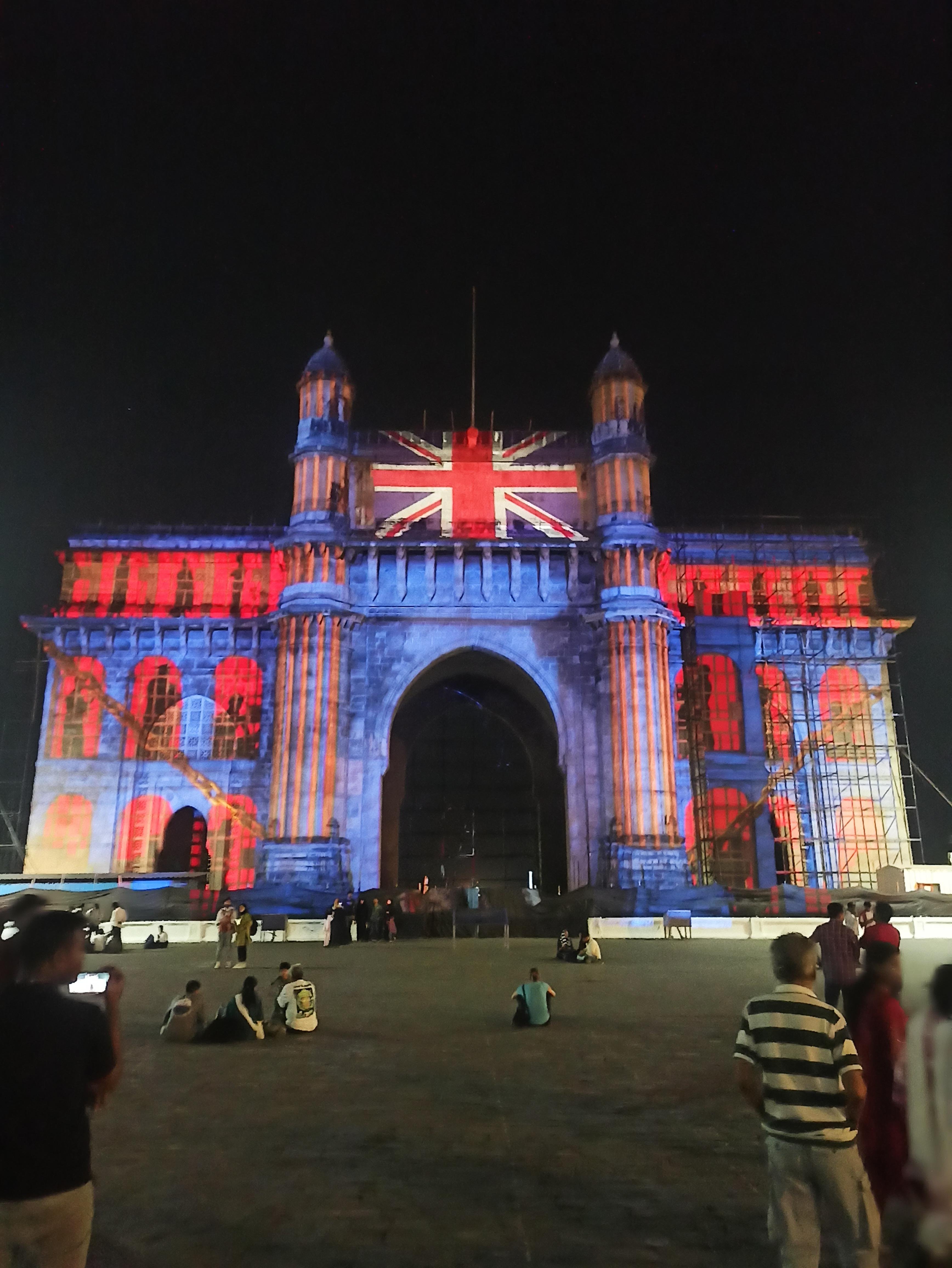 Mumbai After Dark: City Lights & Bazaar Night Tour