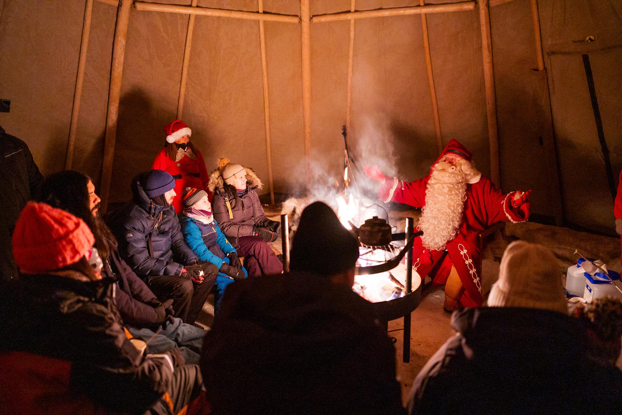 Rovaniemi: Santa Claus & Northern Lights Forest Experience