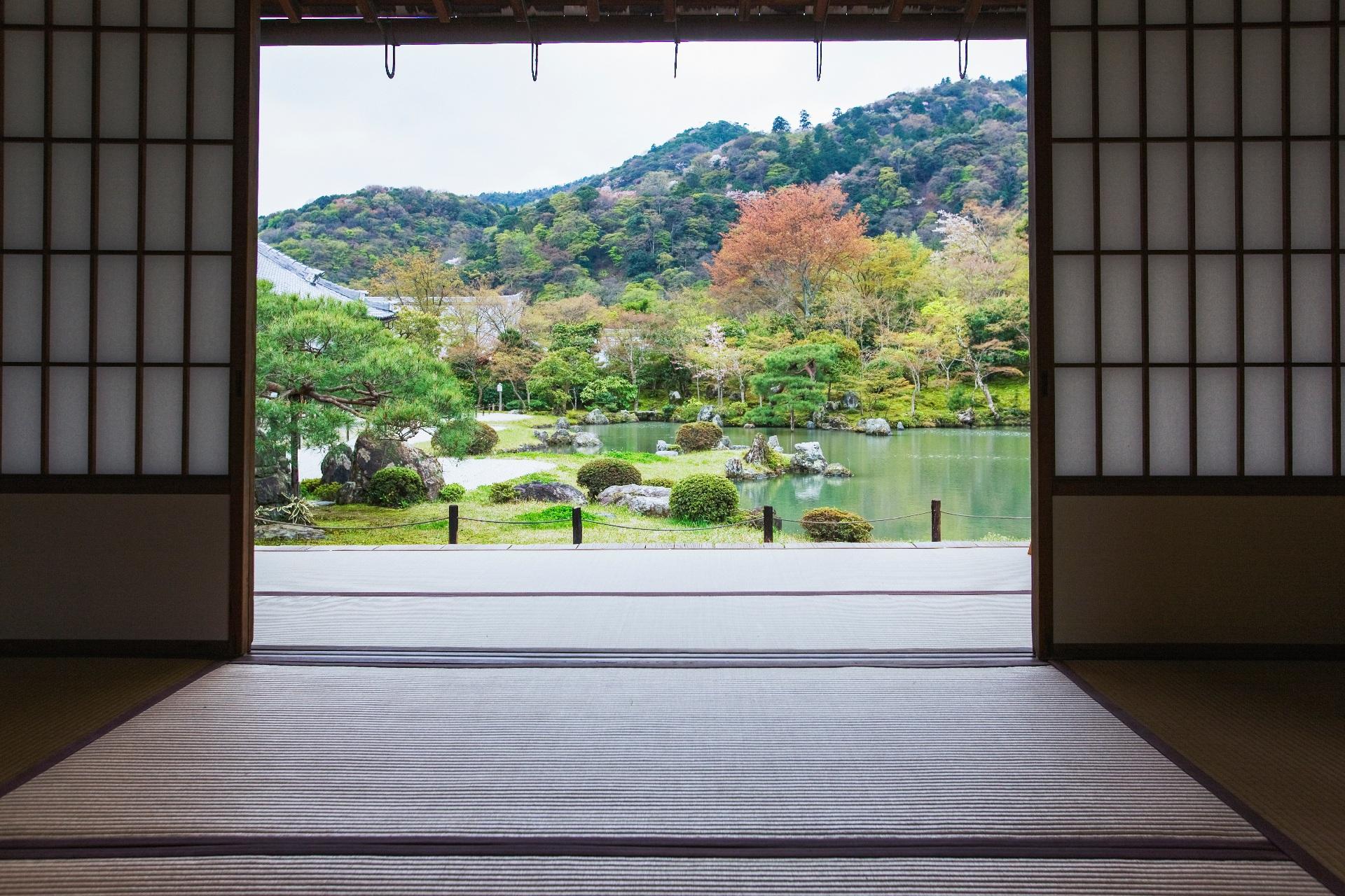 Nara, Fushimi Inari Taisha, and Arashiyama Day Tour from Osaka/Kyoto