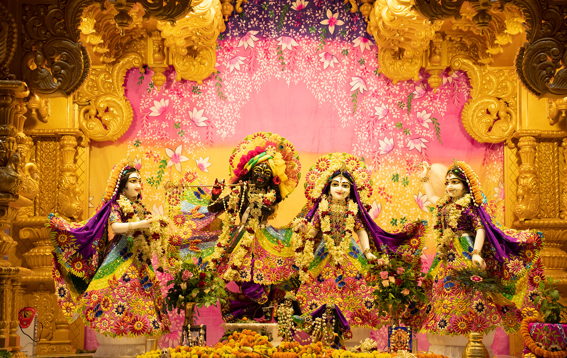 Taj Mahal, Mathura & Vrindavan Full-Day Cultural Expedition