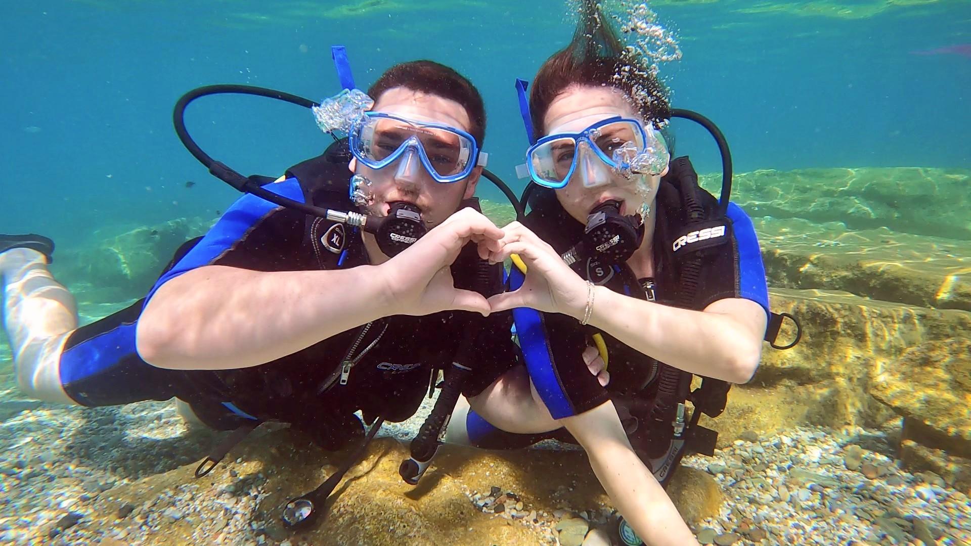 Beginner Scuba Diving Experience with PADI Instructor in Agia Pelagia