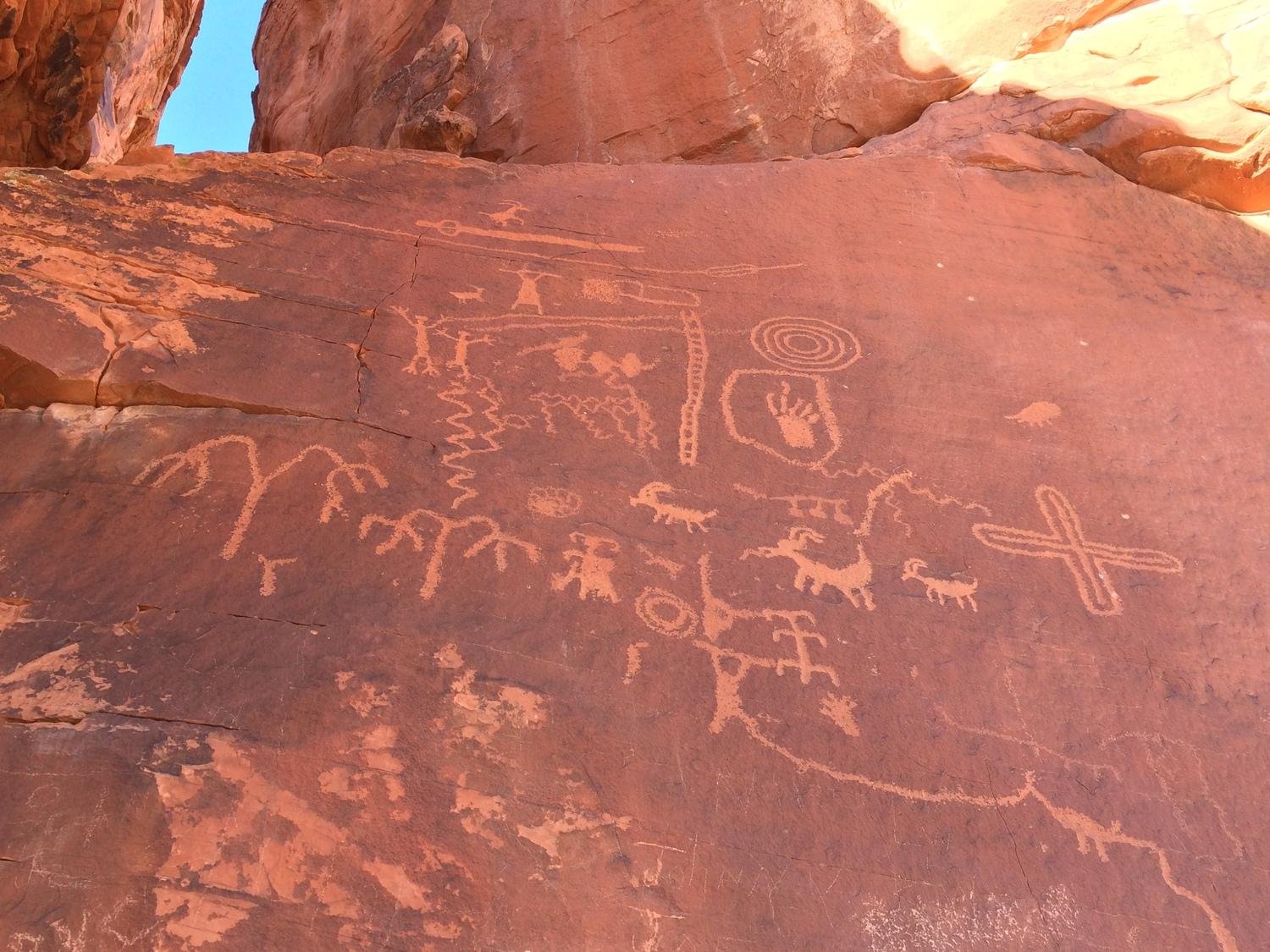 Valley of Fire from Las Vegas - red Aztec sandstone formations — image 9