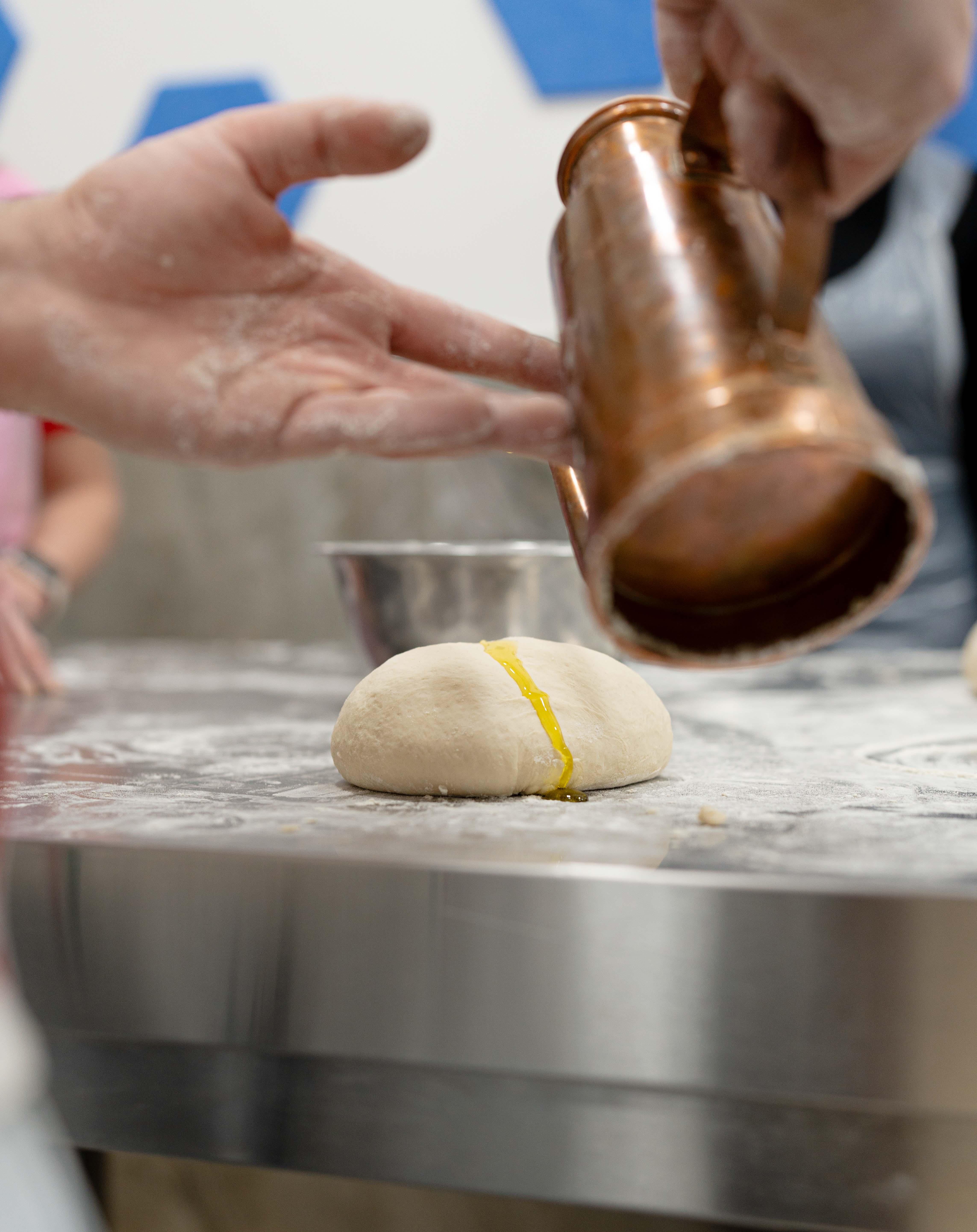 pizza making class in Naples — photo 11