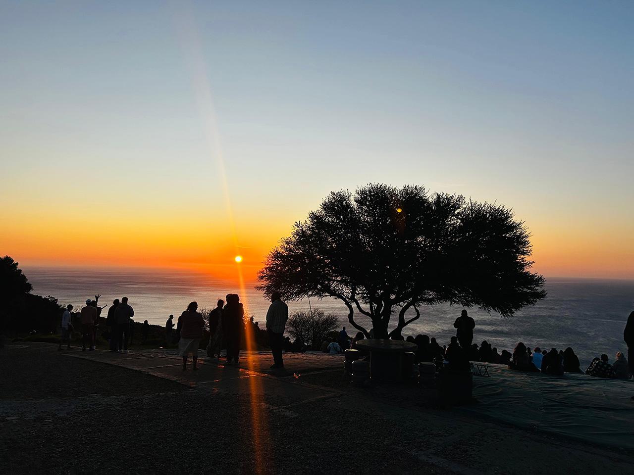 Cape Town Sunset Bus Tour with Signal Hill Picnic