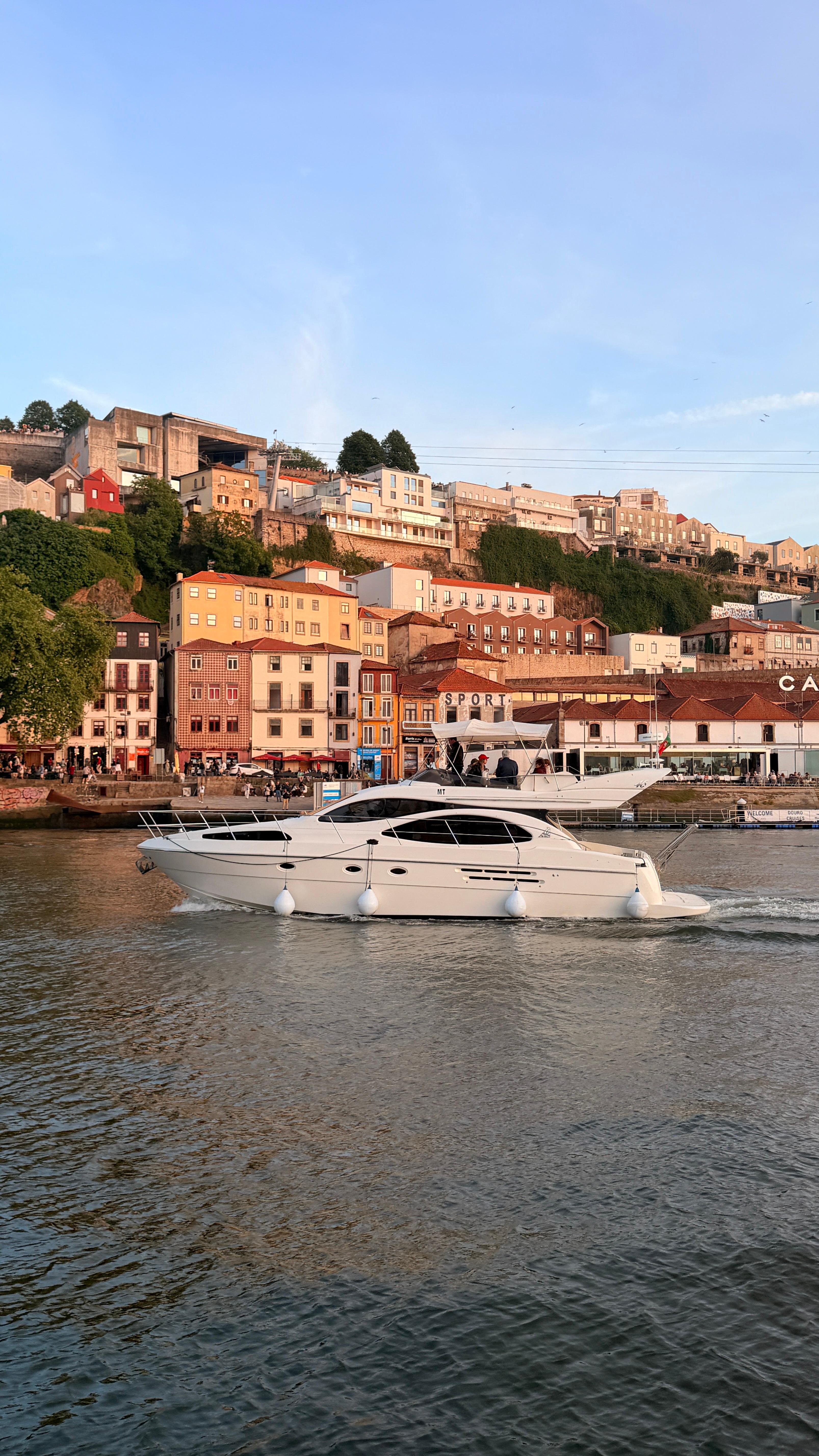 Douro River Luxury Yacht Experience with Wine & Bridges