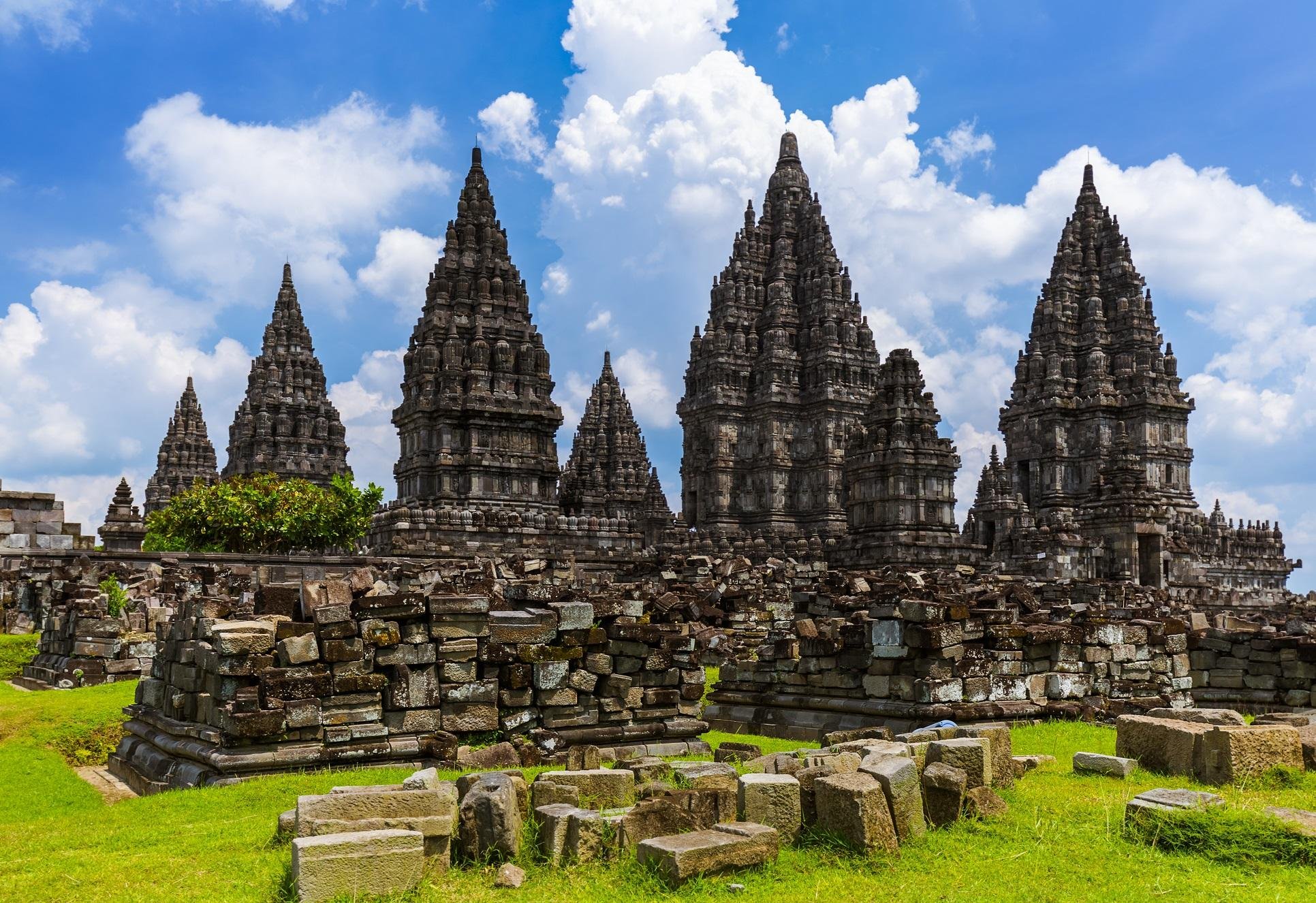 Borobudur Sunrise & Prambanan Temple Full-Day Tour
