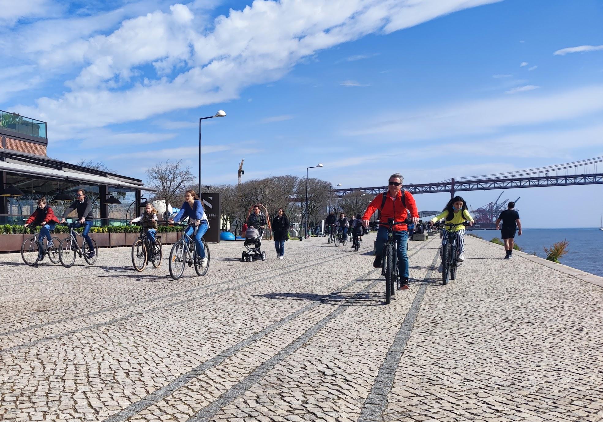 Lisbon City Center to Belém Guided Bike Tour