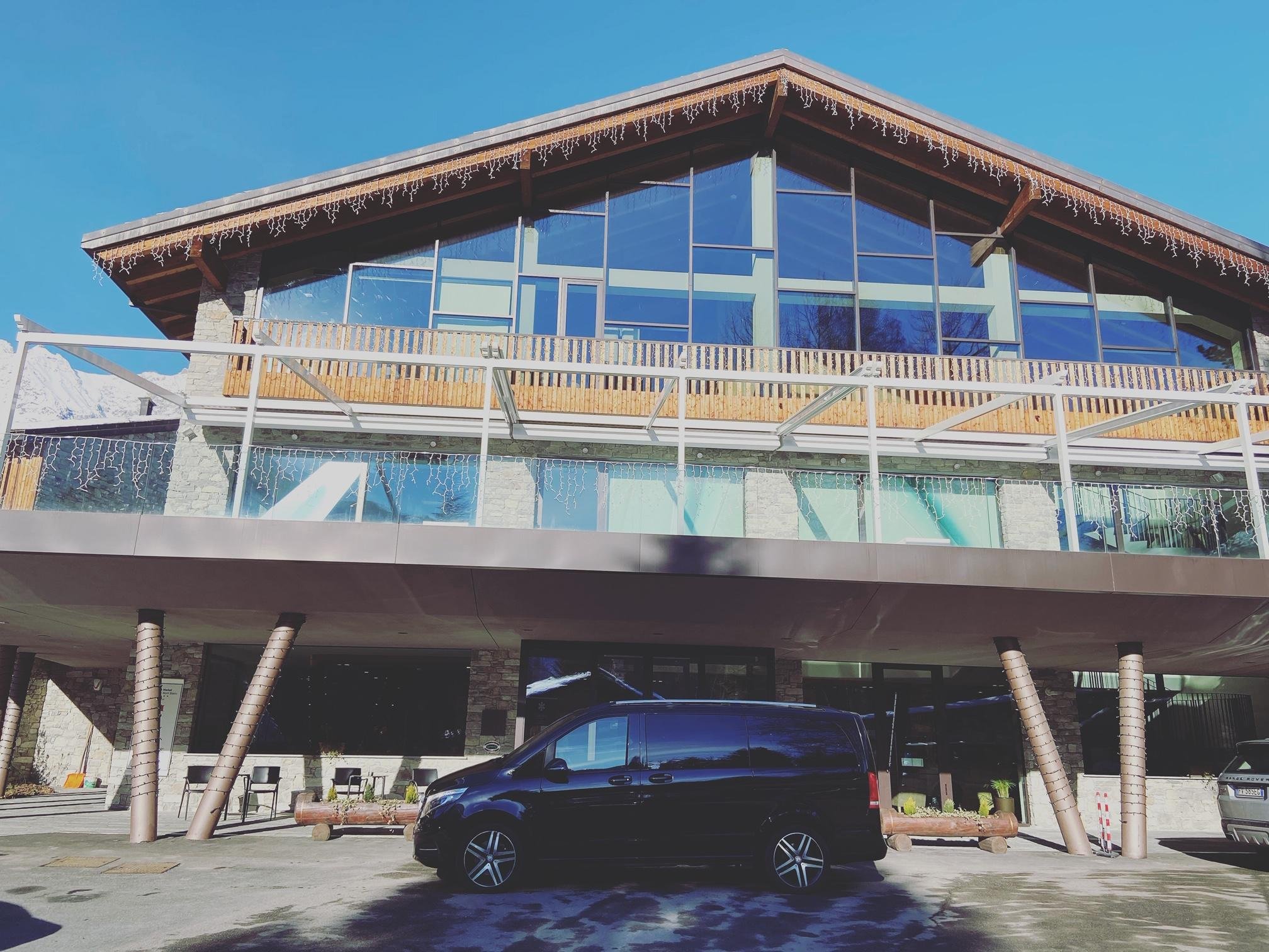 Milan ↔ Serravalle Outlet Private Transfer