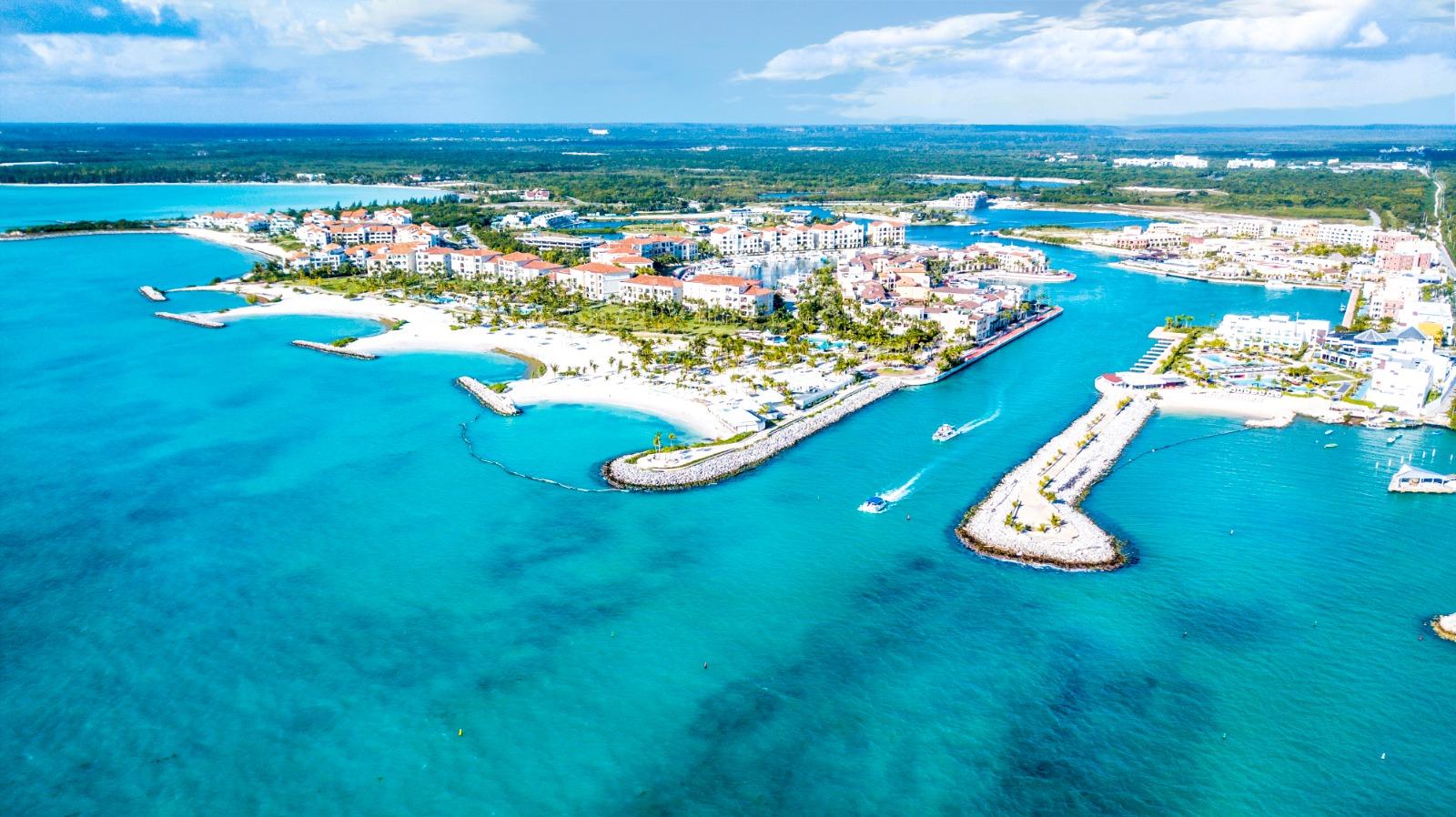 Cap Cana VIP Catamaran Day: Juanillo Beach Club & Blue Hole Cenote