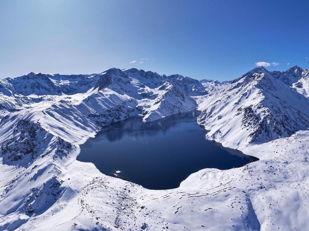 Cajón del Maipo: Laguna Negra Glacier Lake Trek