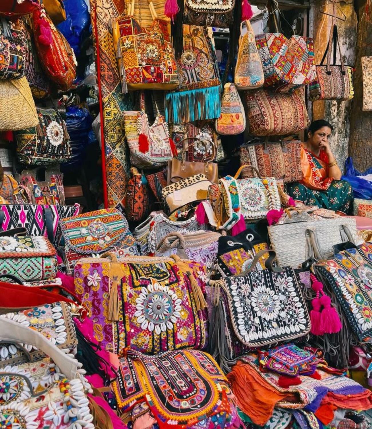 Delhi Personal Shopping Tour with Local Expert