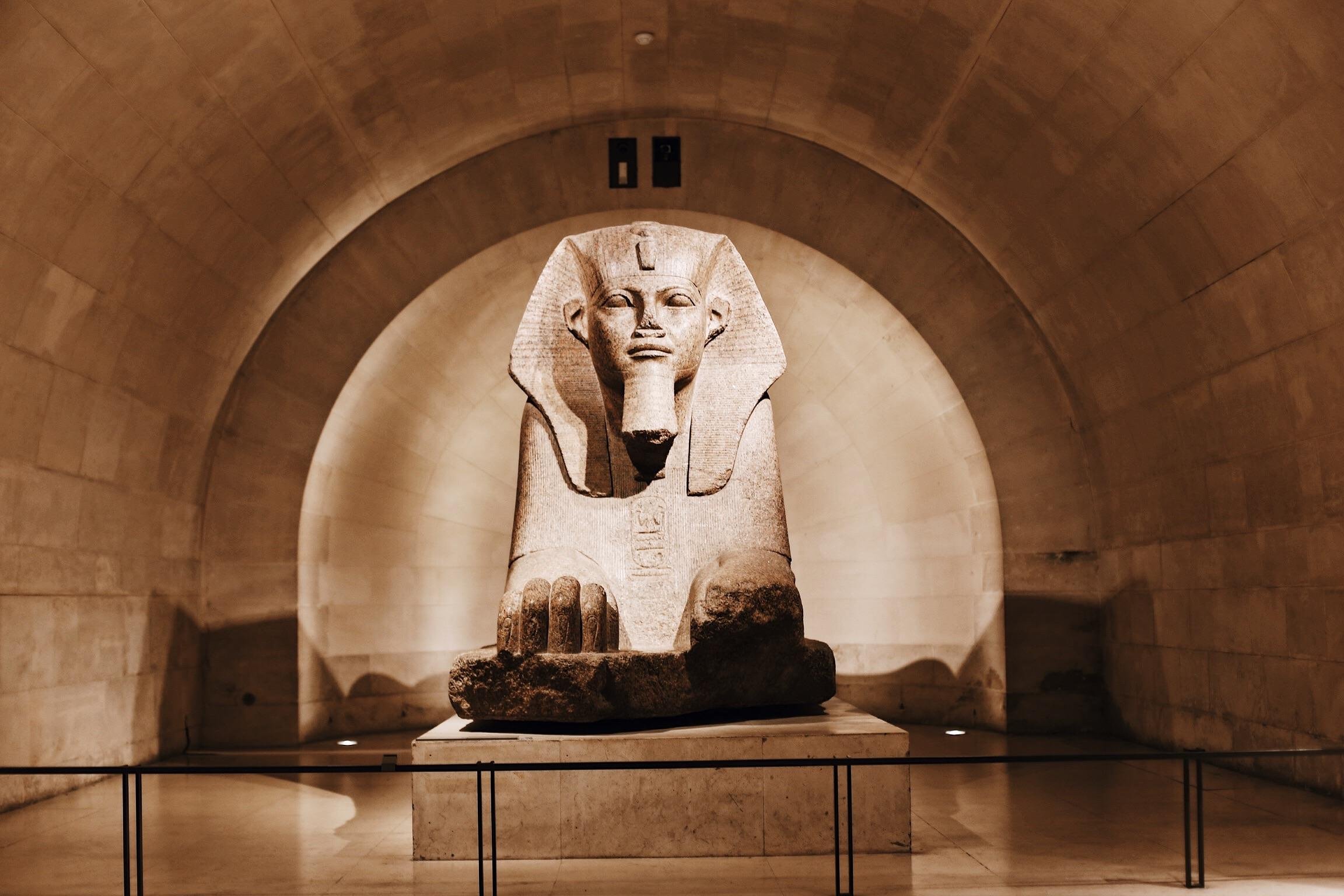 Louvre Semi-Private Tour with Entry Tickets – Max 6 Guests