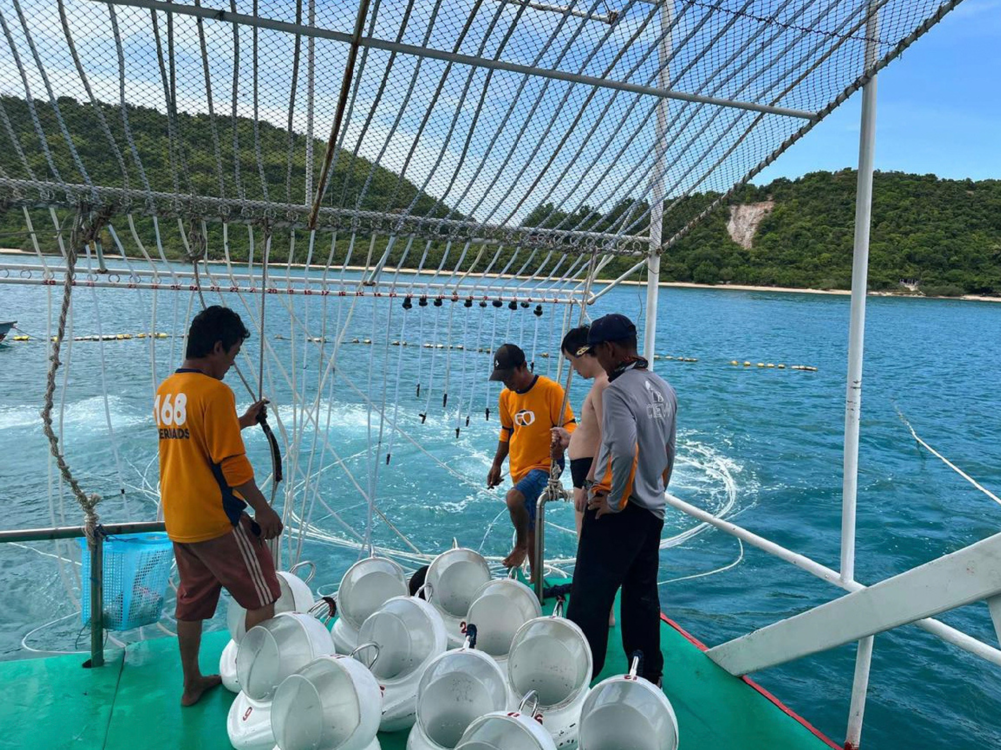 Pattaya Sea Walking & Koh Larn Speedboat Adventure