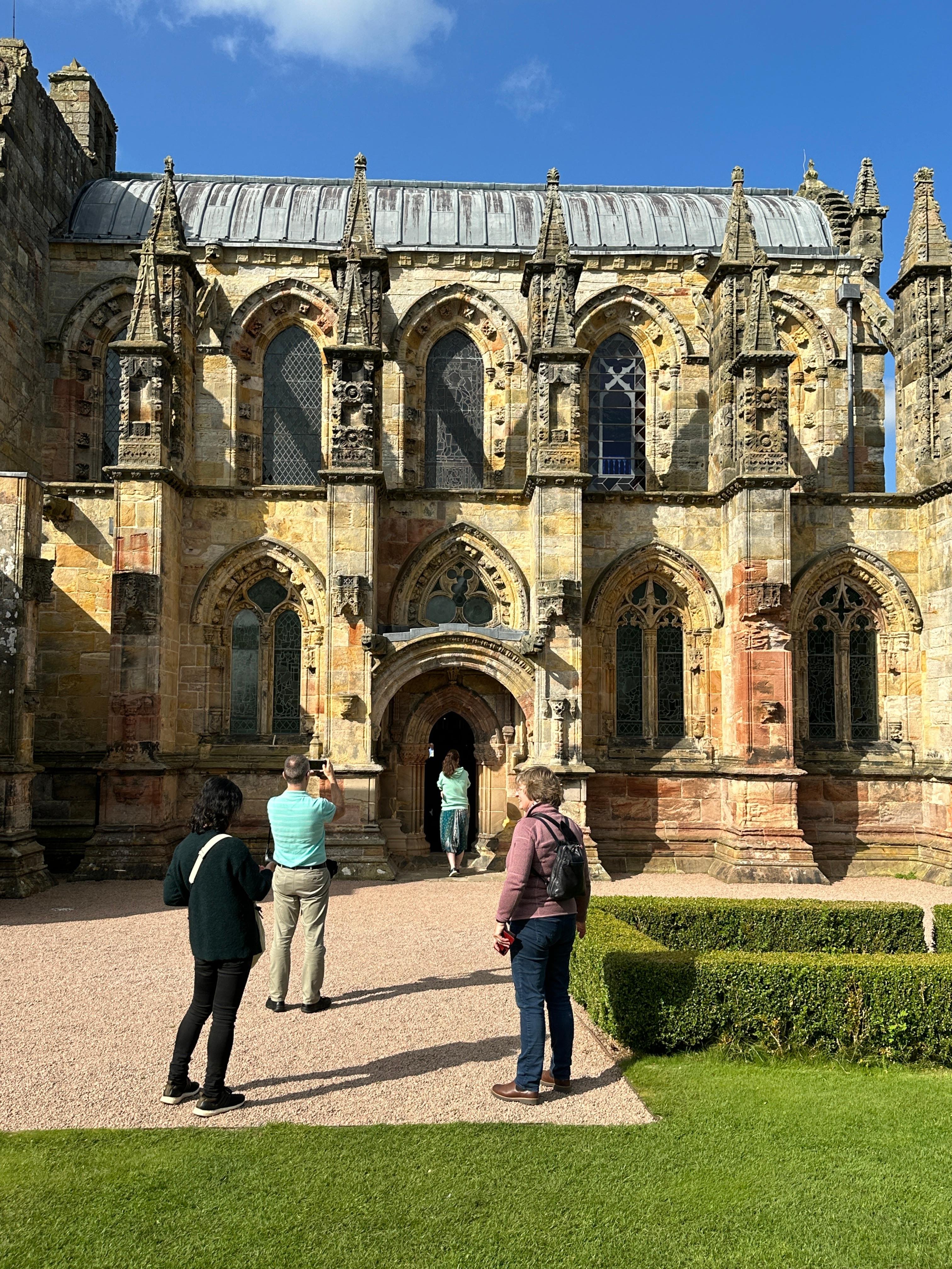 Historical Scotland: Dunfermline, Stirling & Rosslyn Chapel