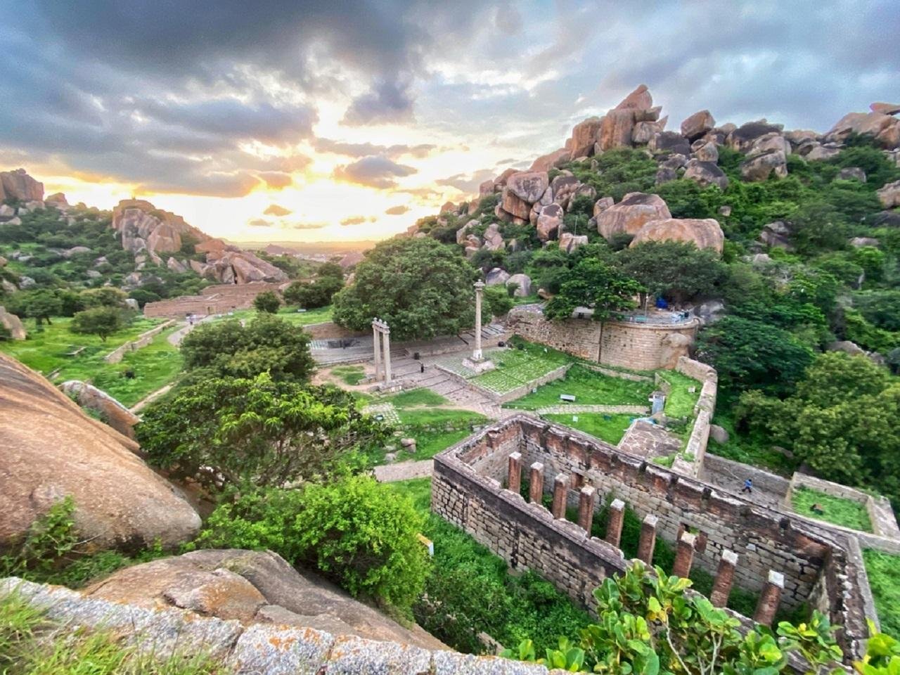 Chitradurga Fort & Heritage Sites Day Tour from Hampi