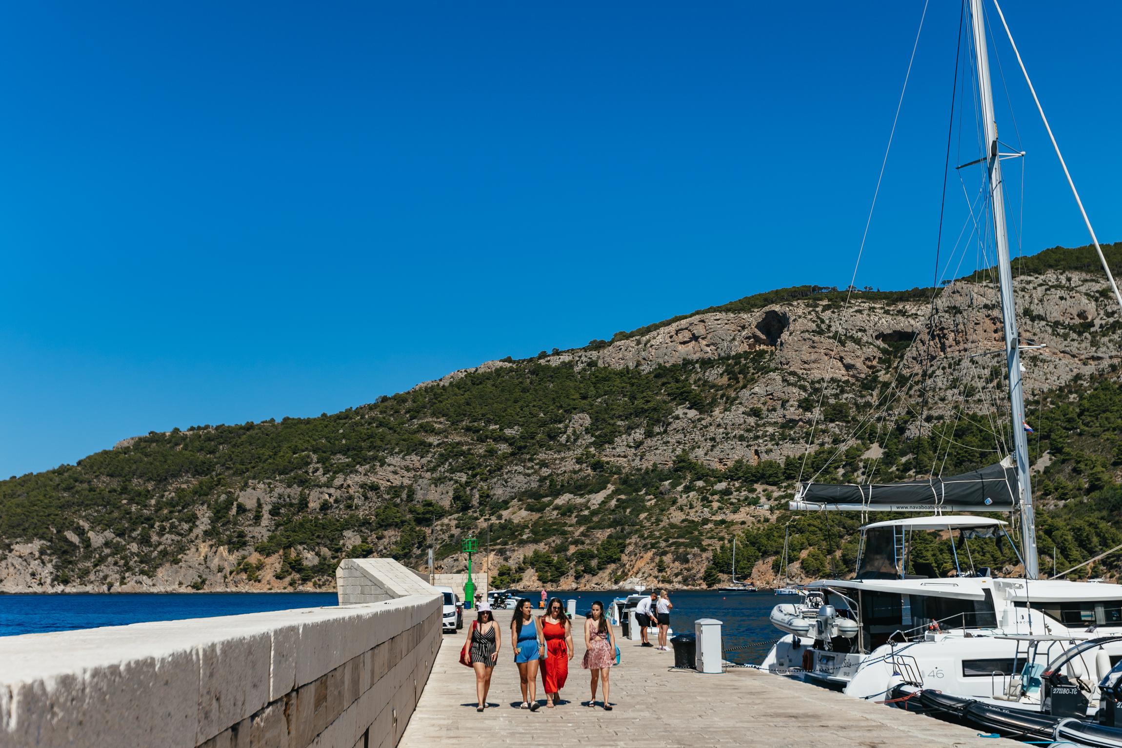 5-Island Speedboat Adventure: Blue Cave & Hvar from Split/Trogir