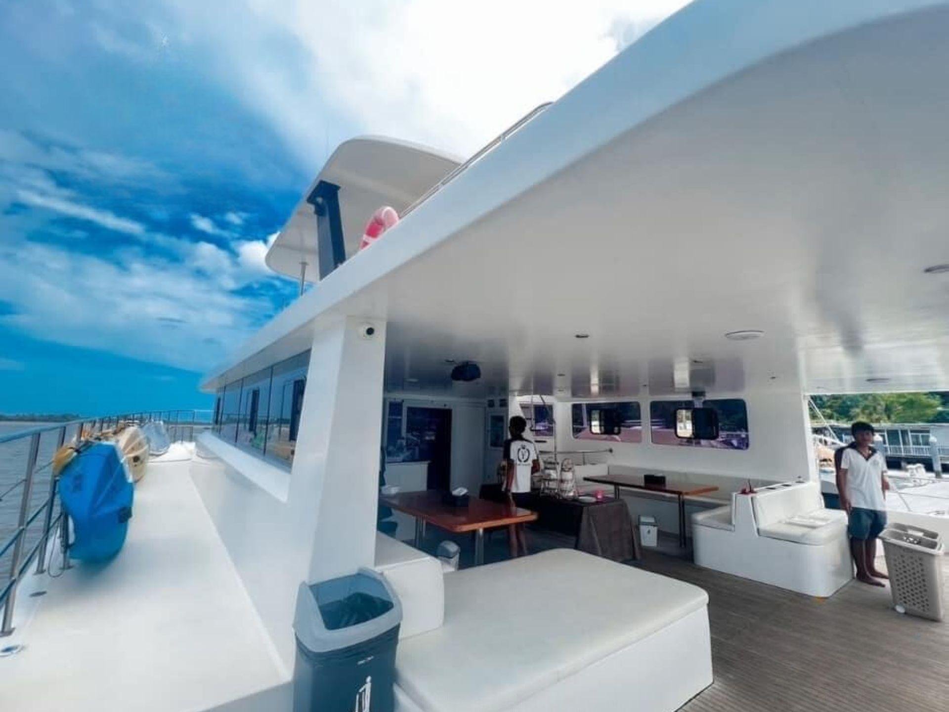 James Bond Island Canoe & Sunset Yacht Dinner – Phang Nga Bay