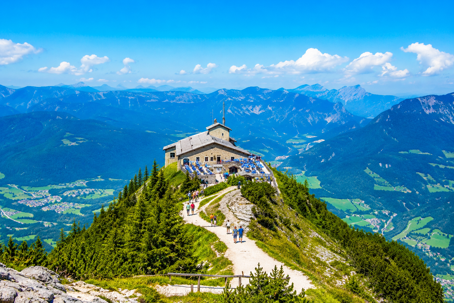 Private Herrenchiemsee Palace & Eagle's Nest Day Trip