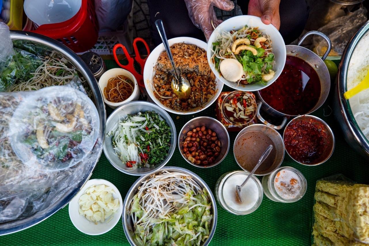 street food tour in Hue — photo 1