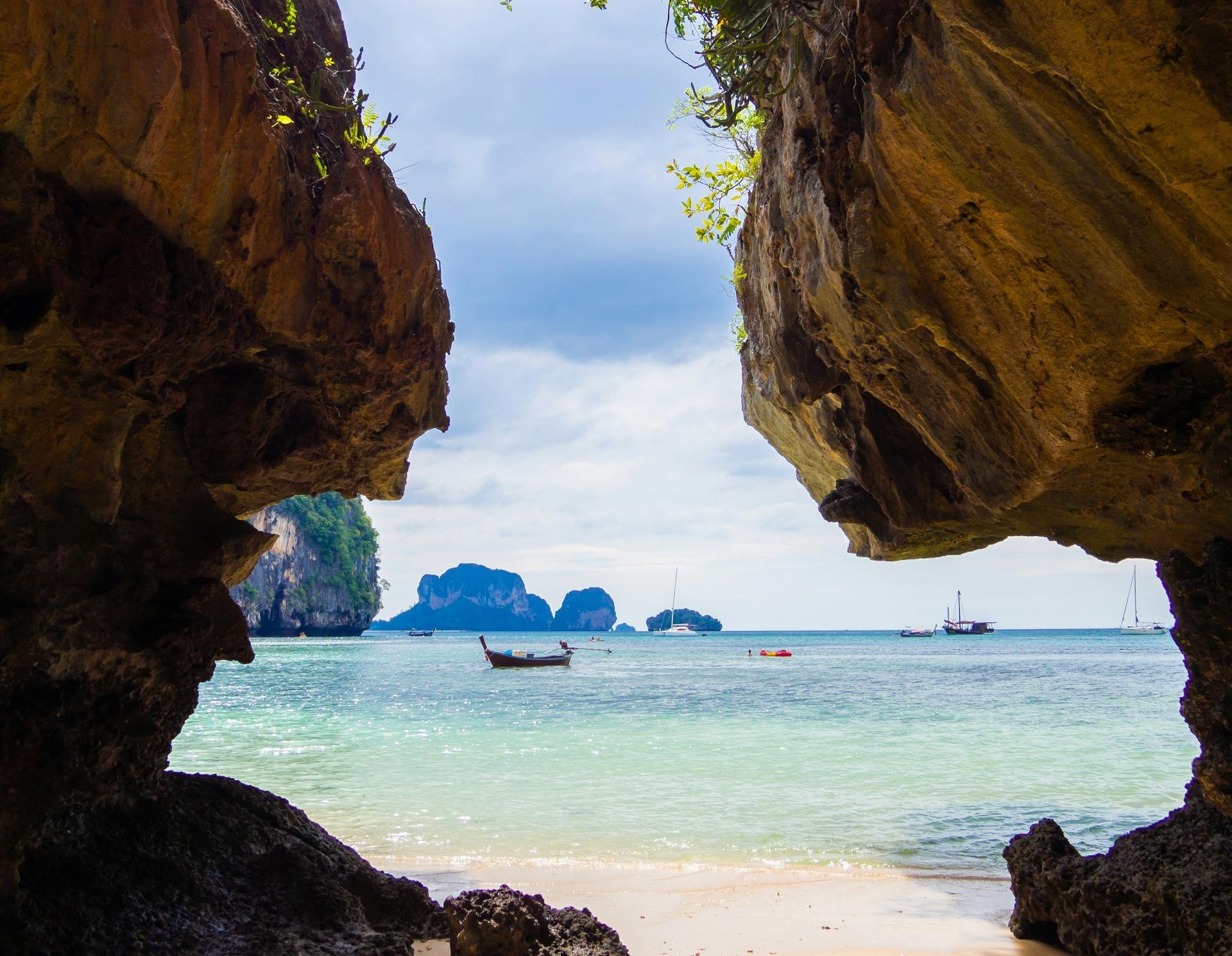 Krabi 4-Island Longtail Boat Day Trip with Lunch