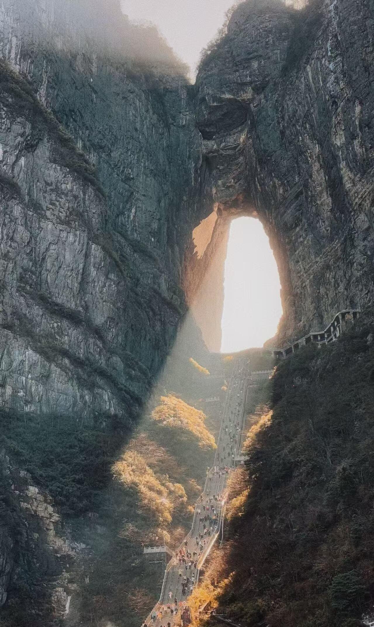 Zhangjiajie Full-Day Tour: Tianmen Mountain & Avatar Peaks at Sunset
