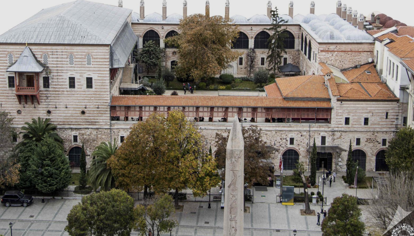 Morning Topkapi Palace & Grand Bazaar Tour