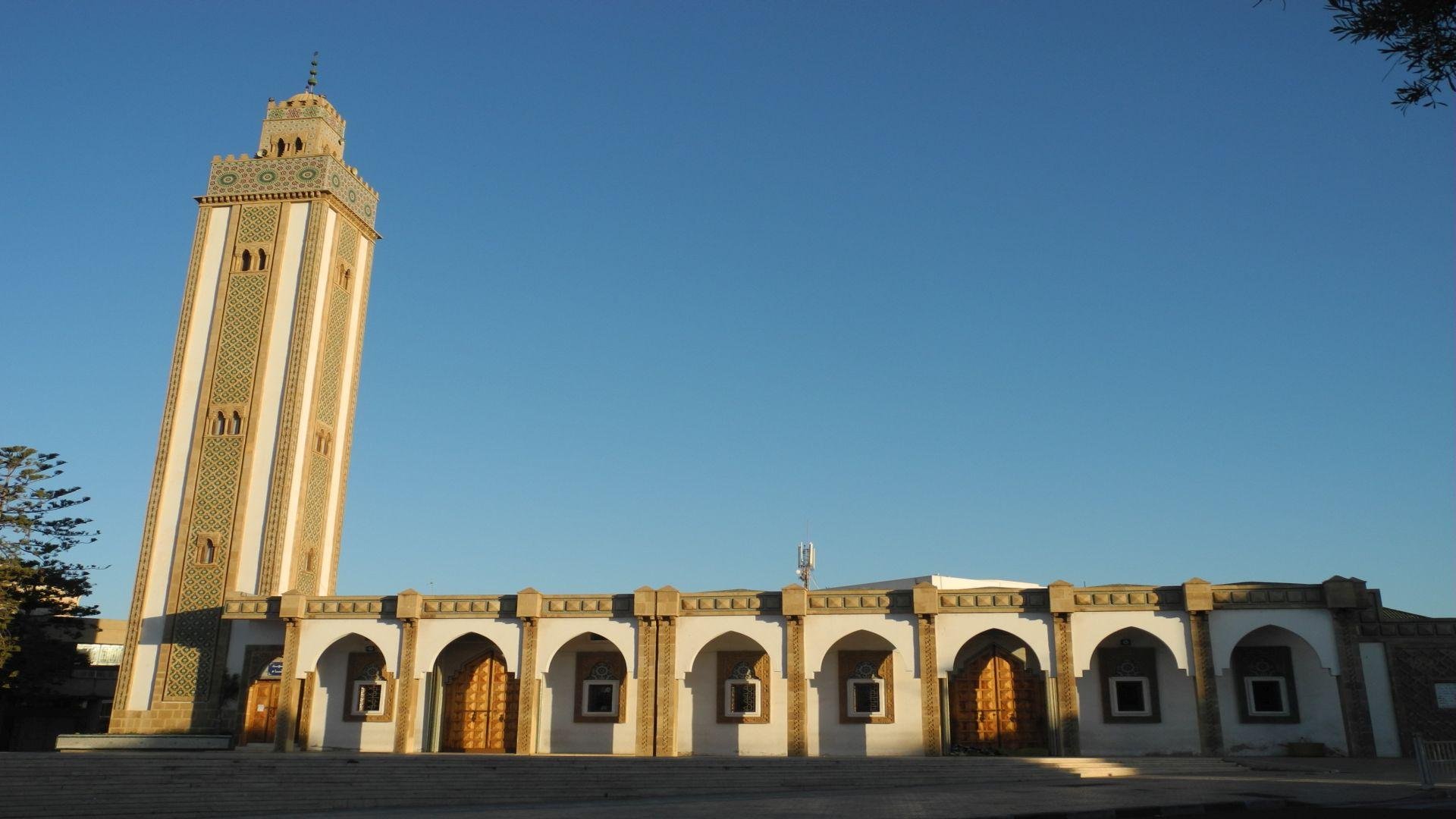 Agadir Highlights: Kasbah, Souk, and Marina City Tour
