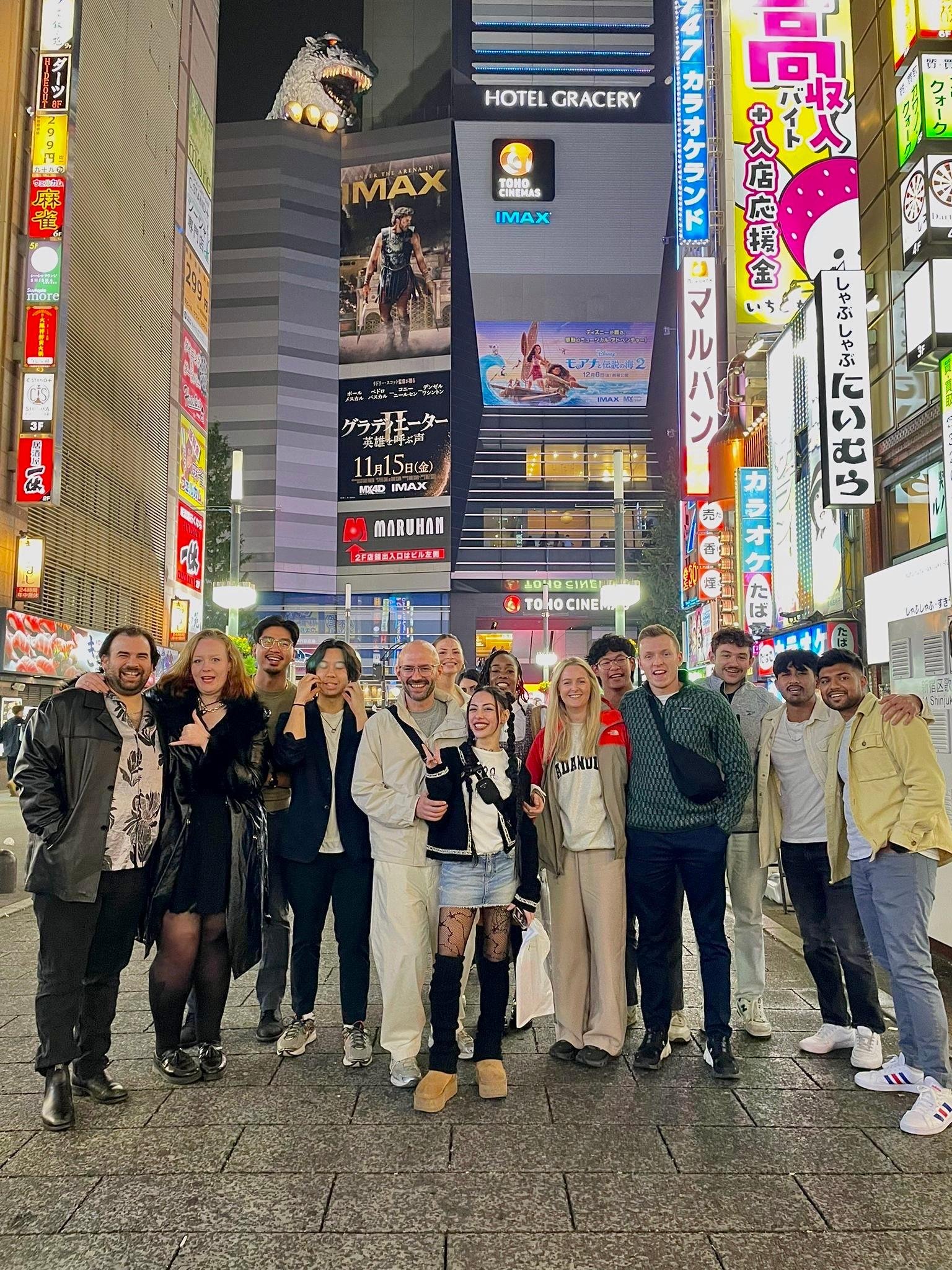 Shinjuku Night Out: Izakaya & Bar Crawl with a Tokyo Local
