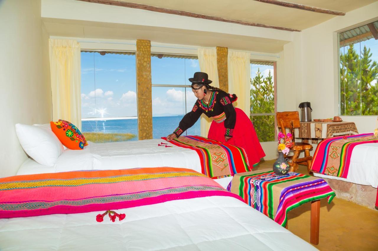 Private Uros Titino Islands & Luquina Chico Homestay Experience