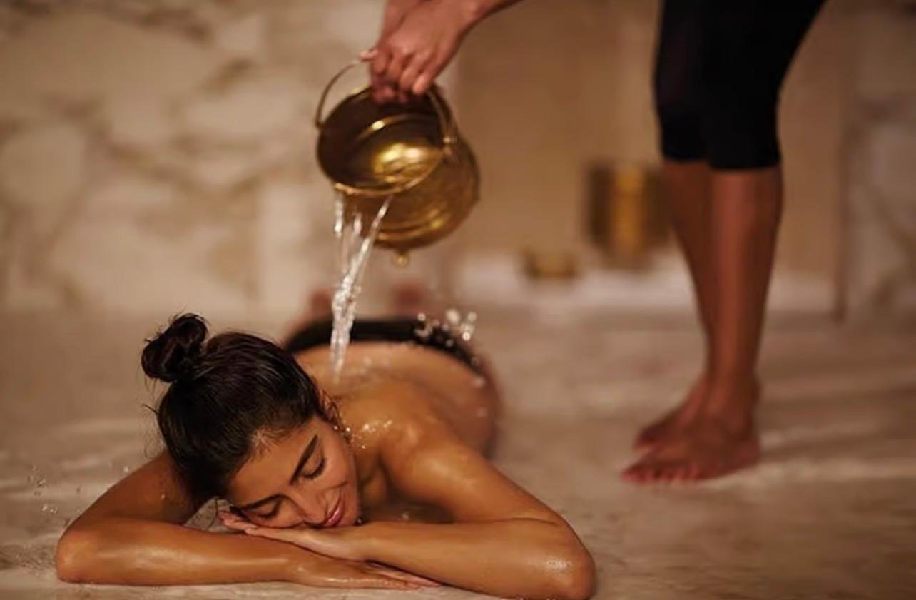 Fez: Traditional Moroccan Hammam & Massage with Transfers