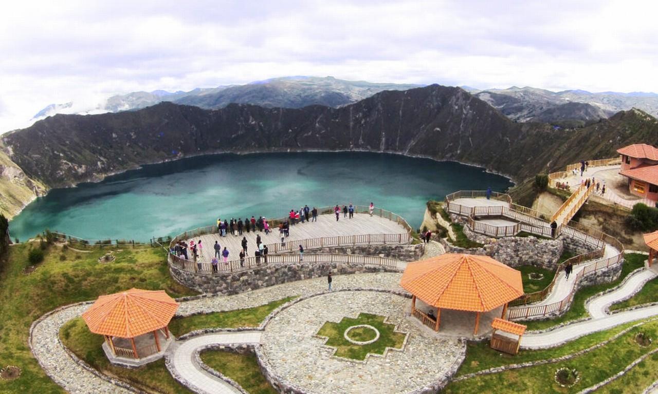 Quilotoa Crater Lagoon Full-Day Tour from Quito with Lunch