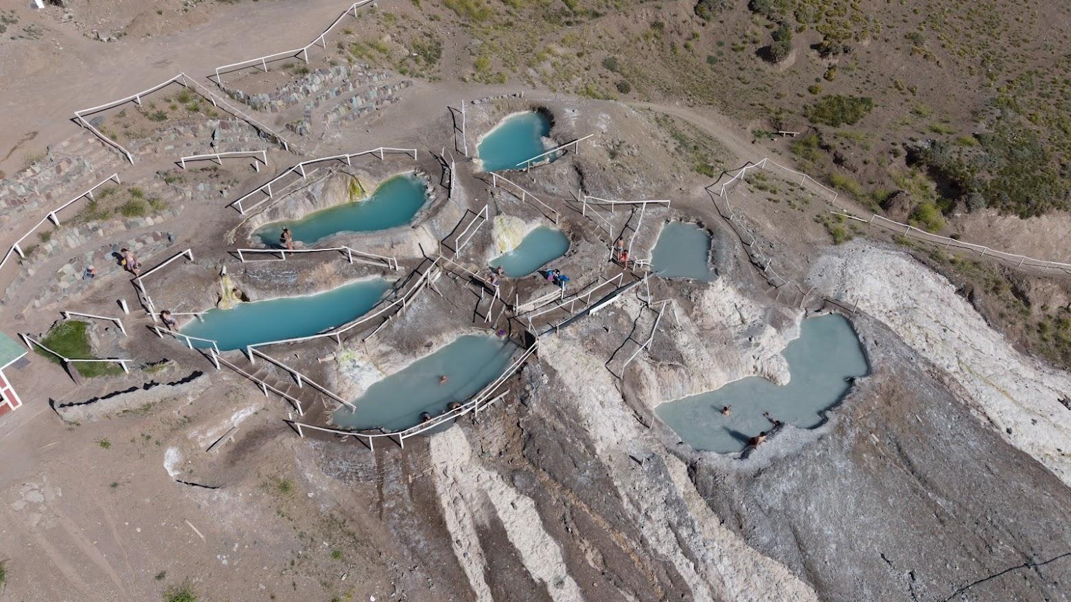 Cajón del Maipo: Hot Springs, Yeso Reservoir & Chocolate House