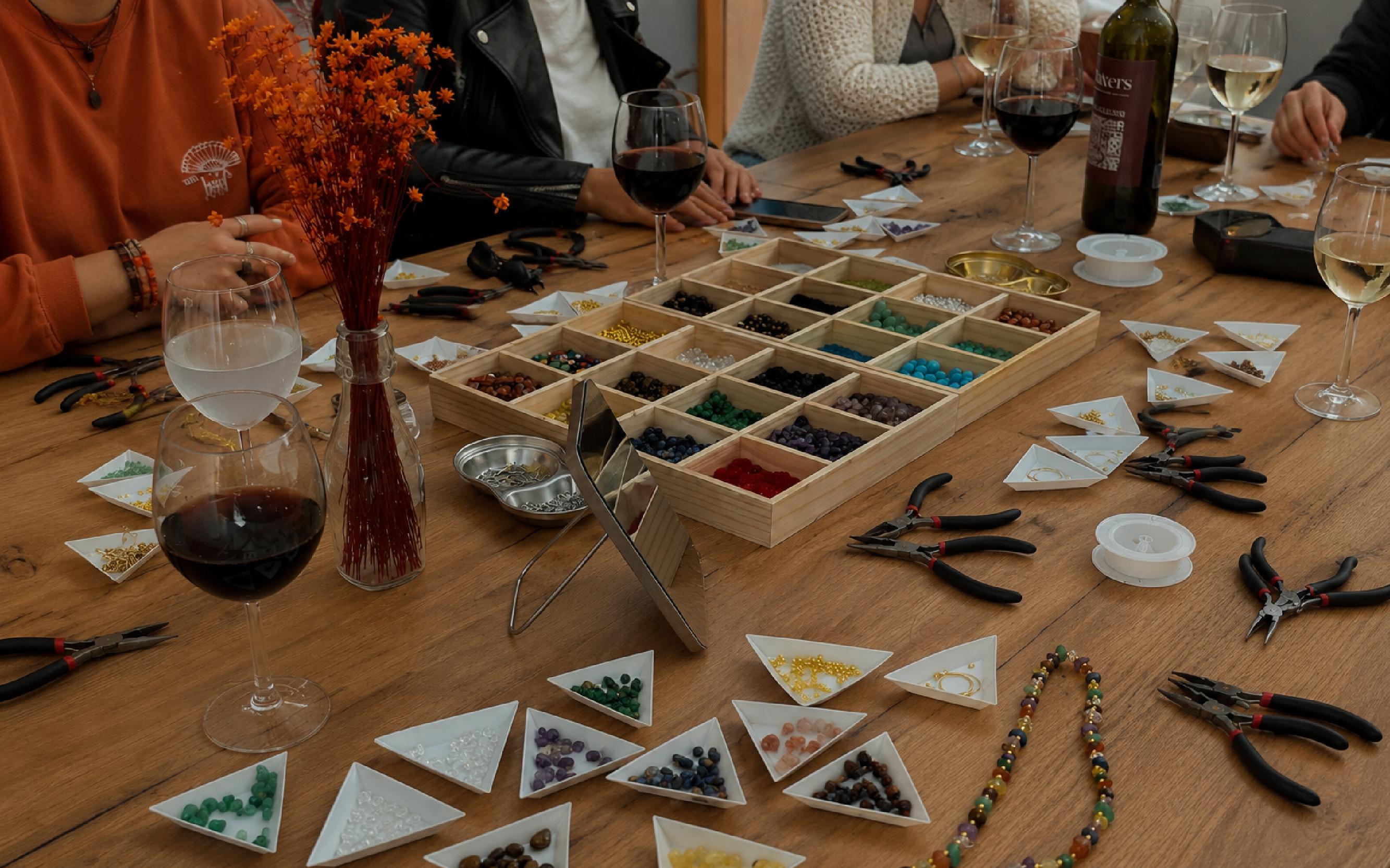 Jewelry Making Workshop with Unlimited Drinks in Murcia