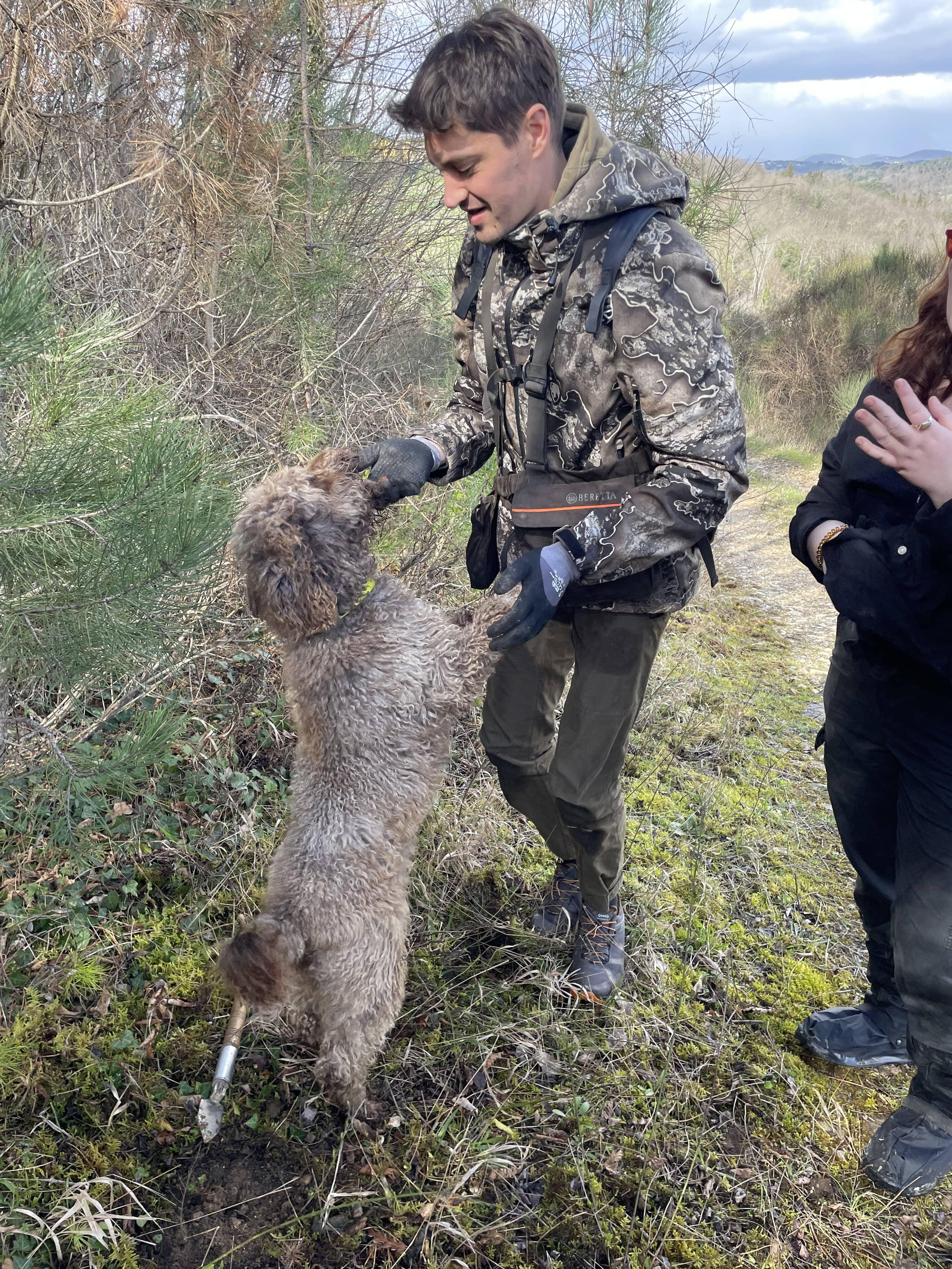 truffle hunting in Umbria — photo 21