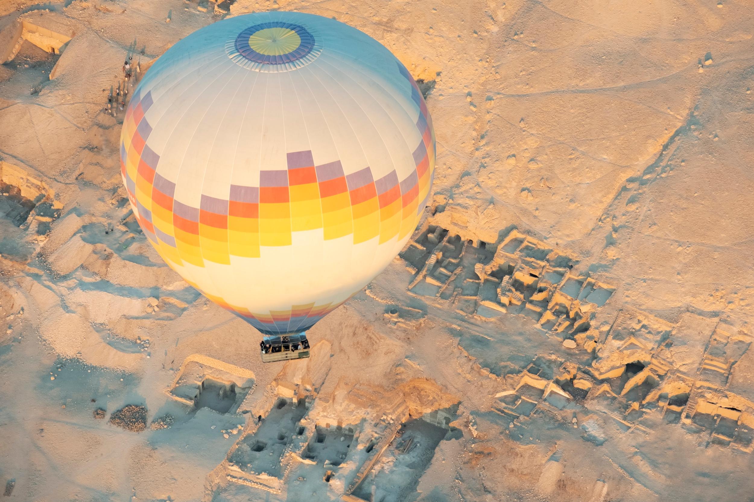 5-Day Private Egyptian Highlights Expedition with Domestic Flights