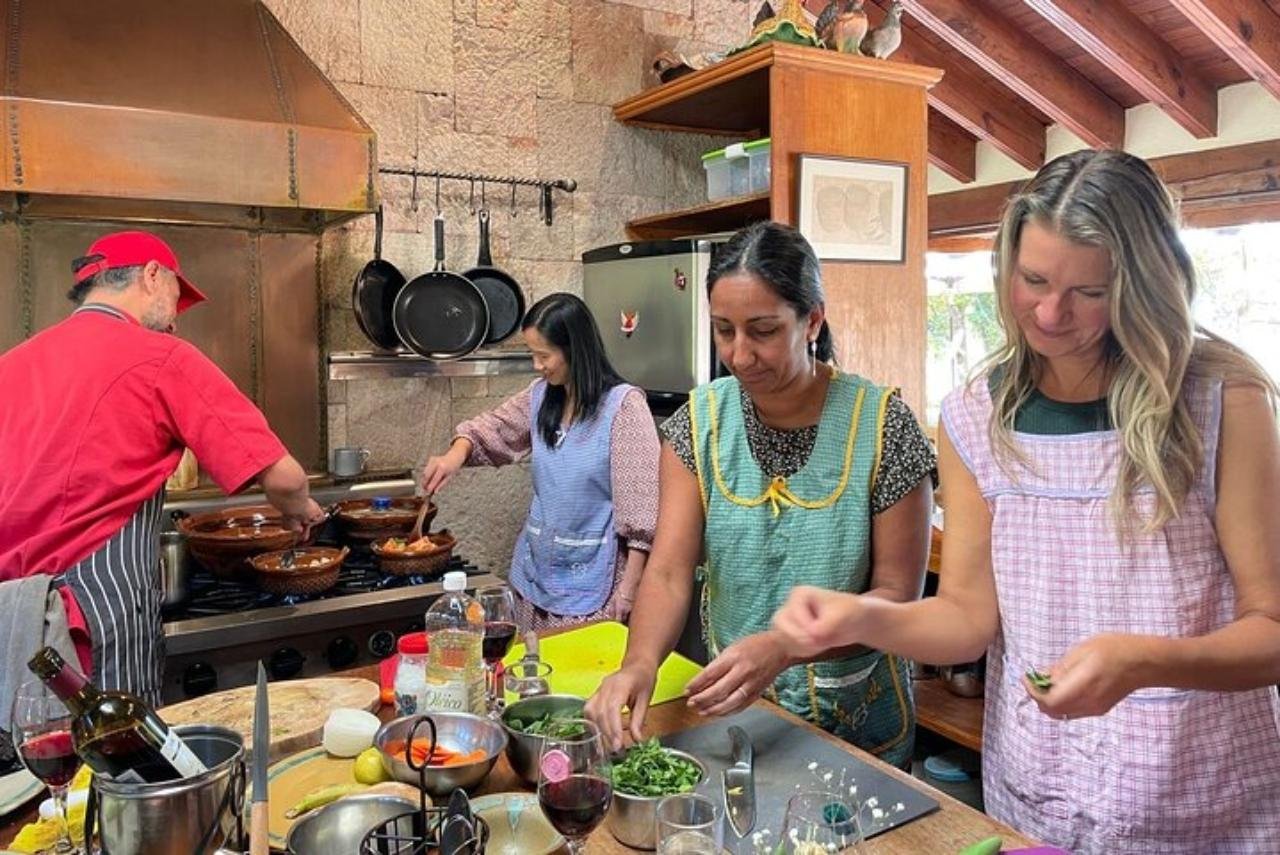 cooking class in San Miguel de Allende — photo 1