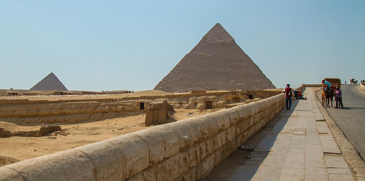 Cairo Day Trip from Sharm El Sheikh: Pyramids, Sphinx & Egyptian Museum