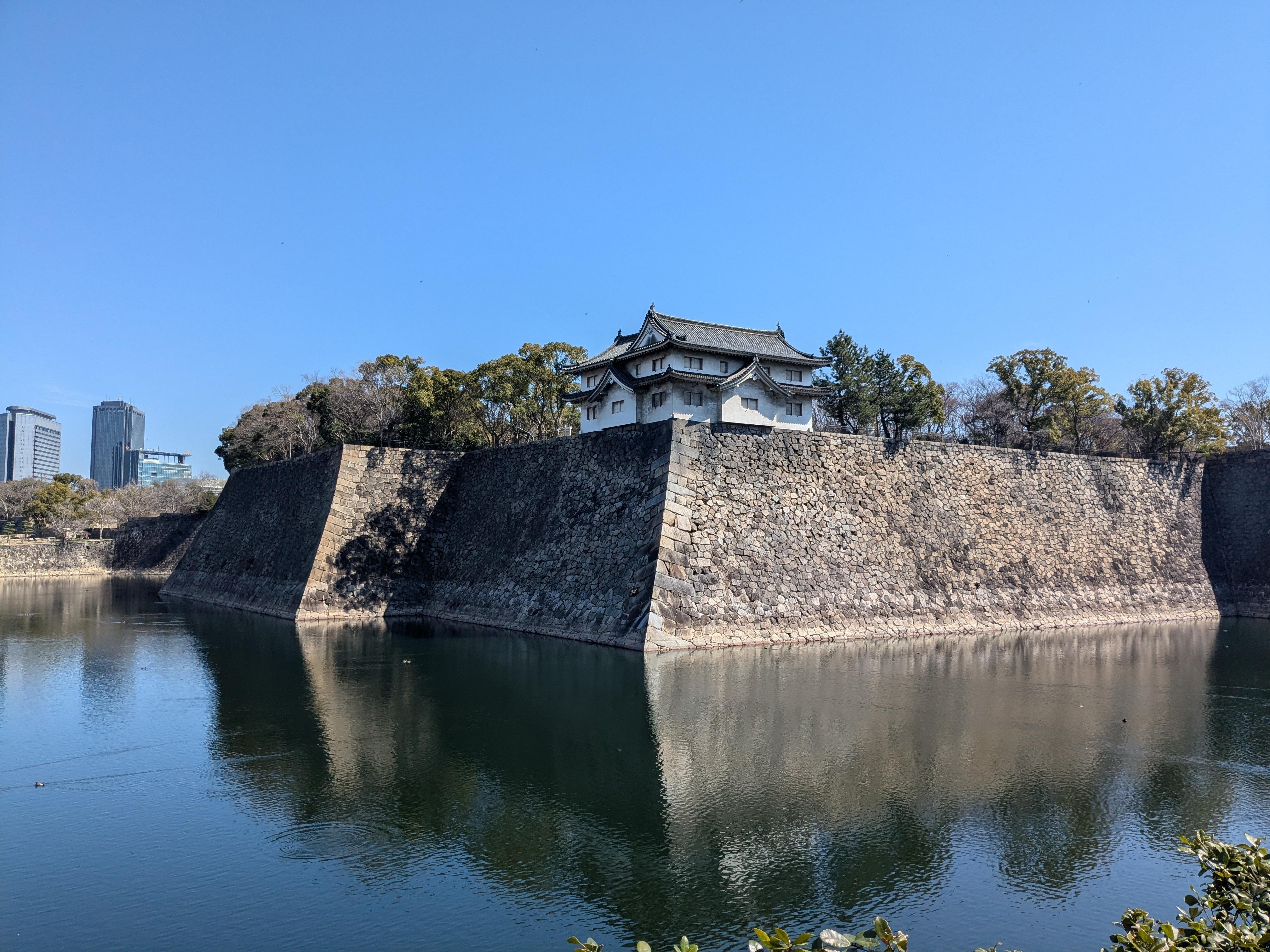 Osaka Castle Guided Tour with a Kansai Local Historian