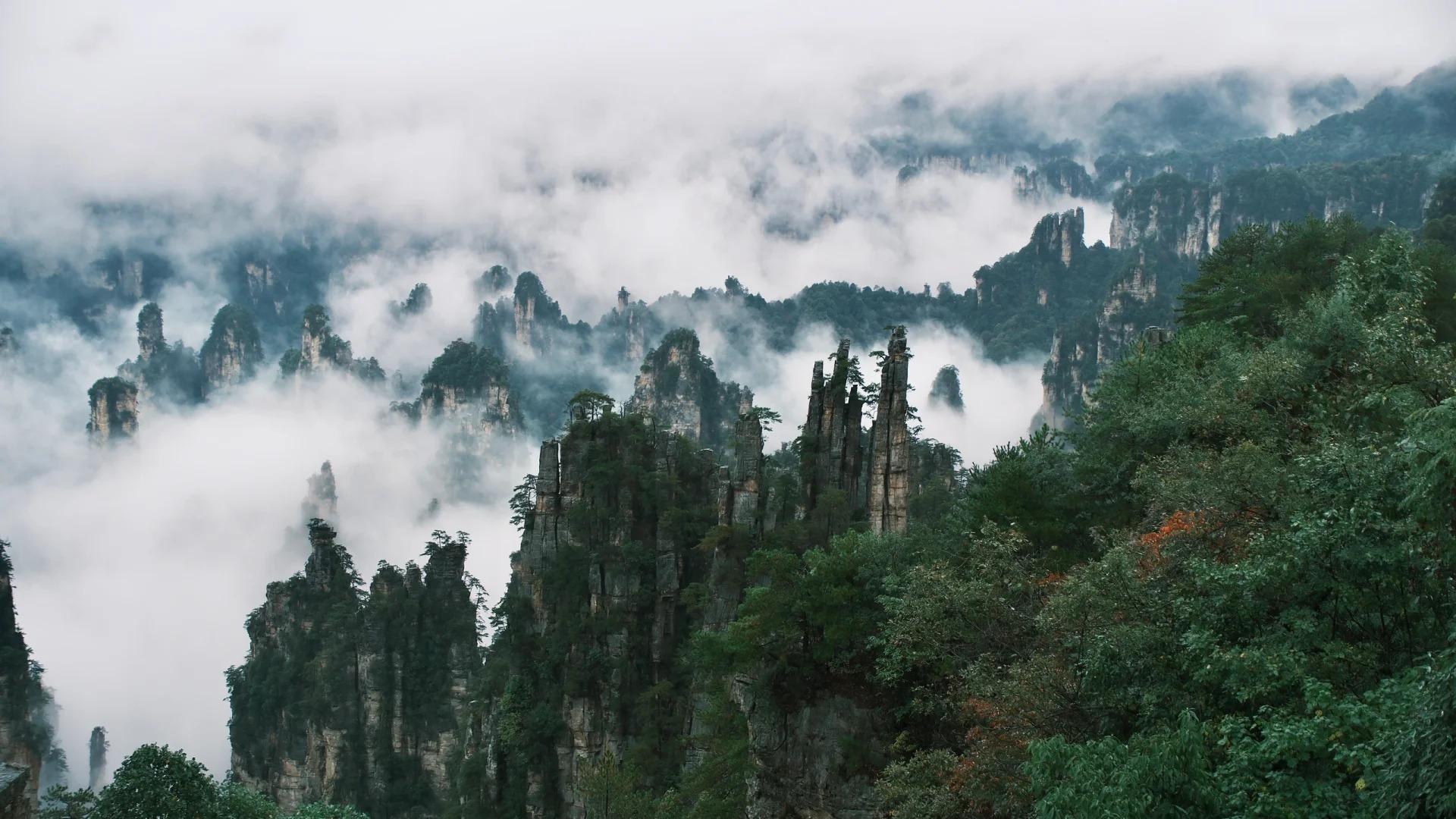 Zhangjiajie 3-Day Private Tour: Avatar Peaks, Glass Bridge & Tianmen Mountain