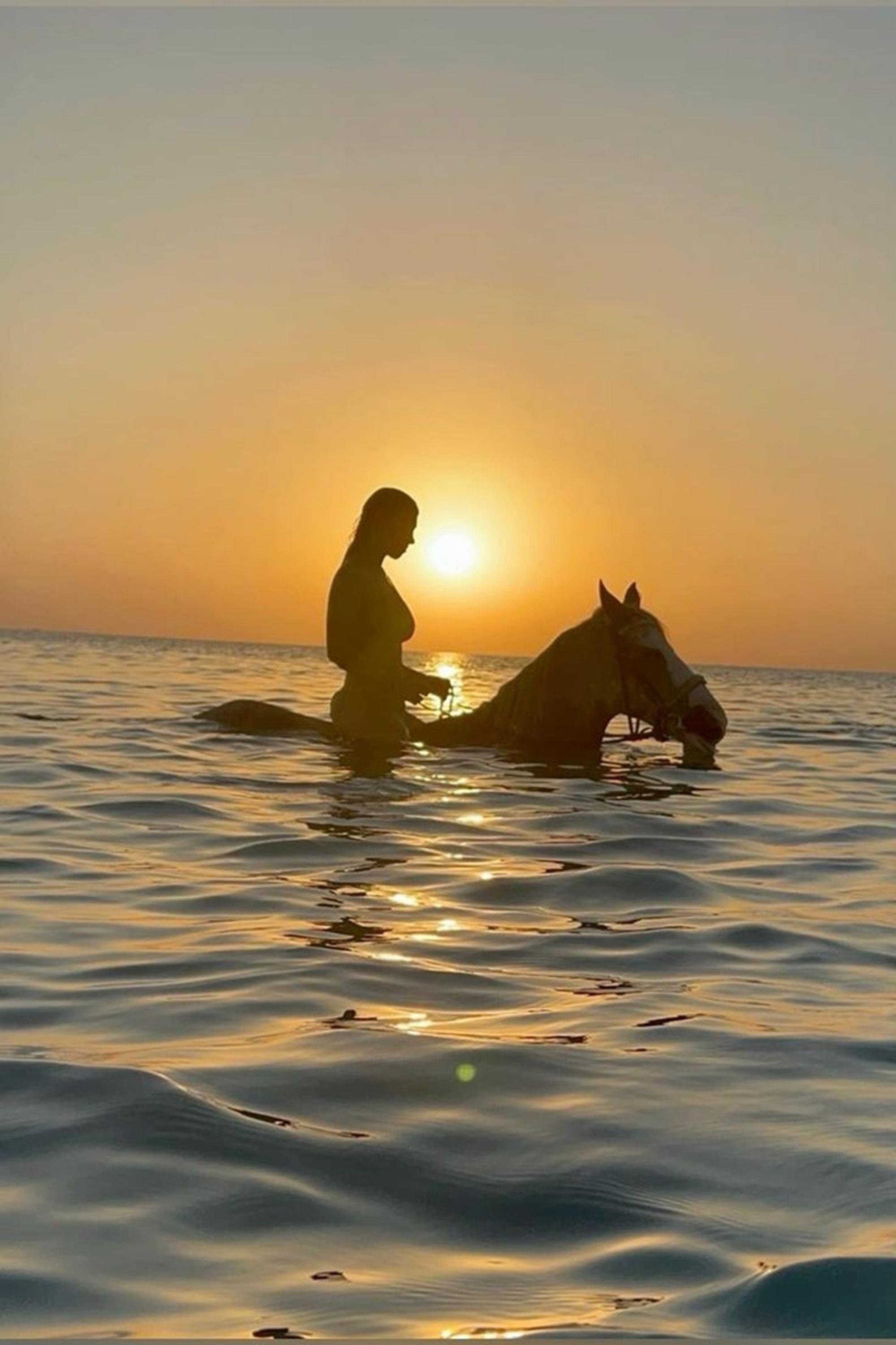 Gianyar Horse Swimming Experience at the Beach